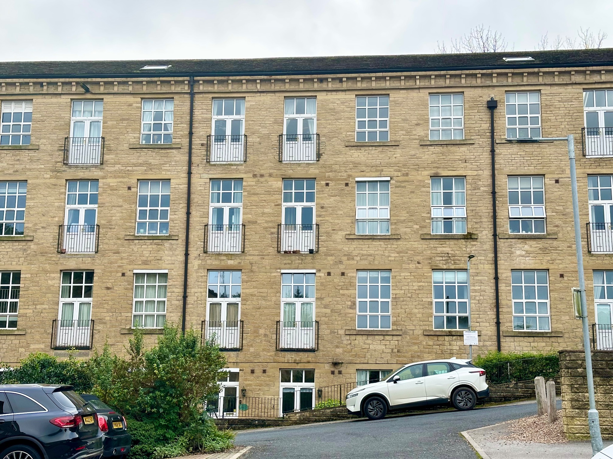 2 bedroom apartment flat/apartment To Let in Ripponden - Property photograph.
