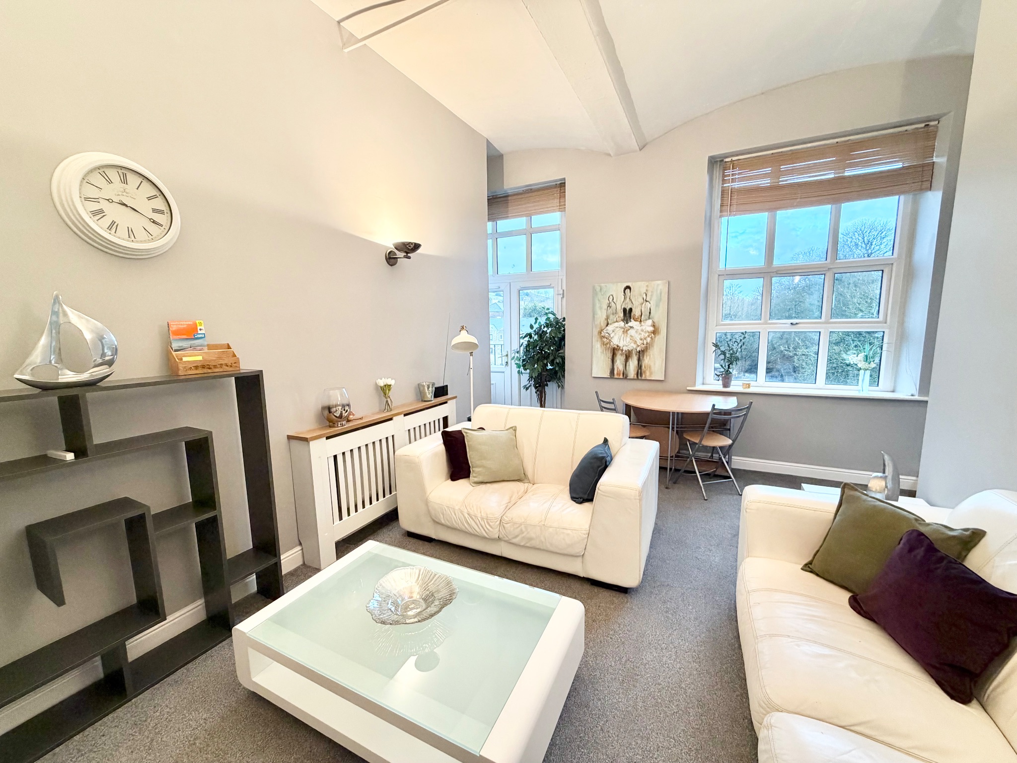 2 bedroom apartment flat/apartment To Let in Ripponden - Property photograph.