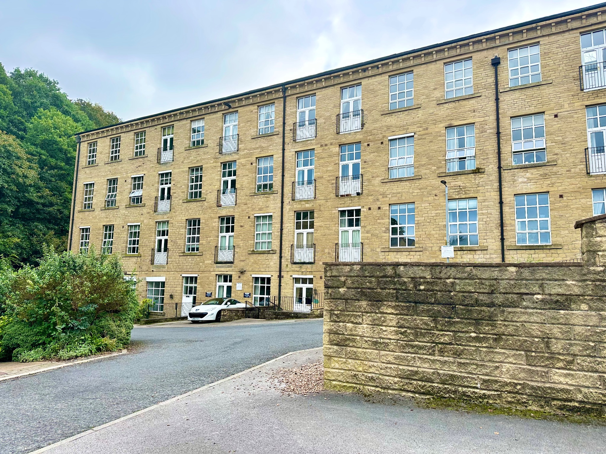 2 bedroom apartment flat/apartment To Let in Ripponden - Photograph 18.