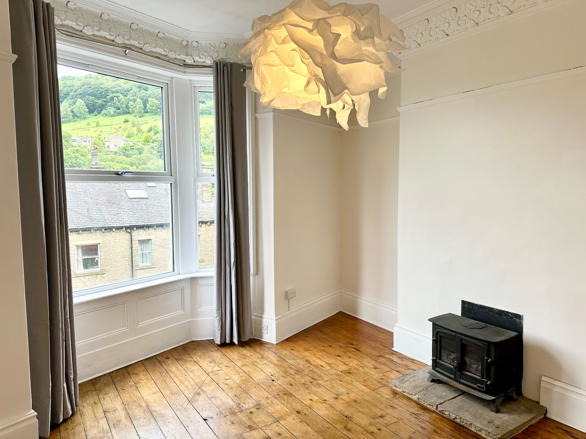 3 bedroom end terraced house To Let in Hebden Bridge - Property photograph.