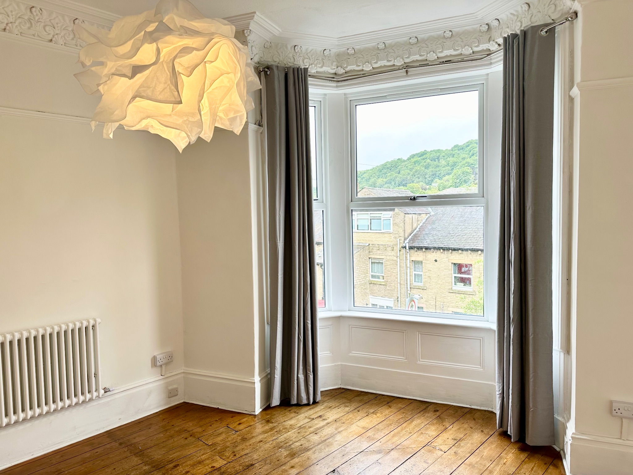 3 bedroom end terraced house To Let in Hebden Bridge - Photograph 4.