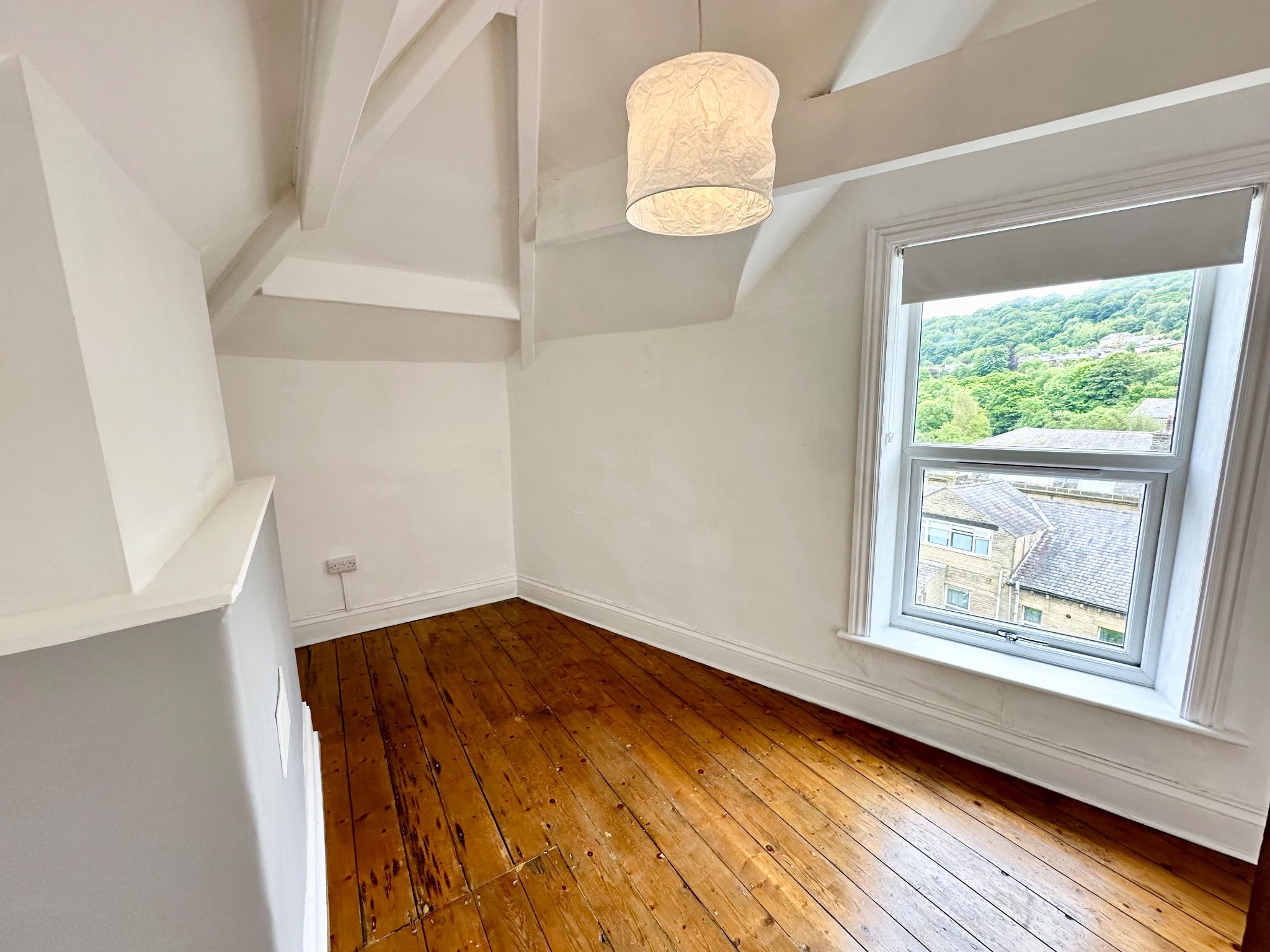 3 bedroom end terraced house To Let in Hebden Bridge - Photograph 14.
