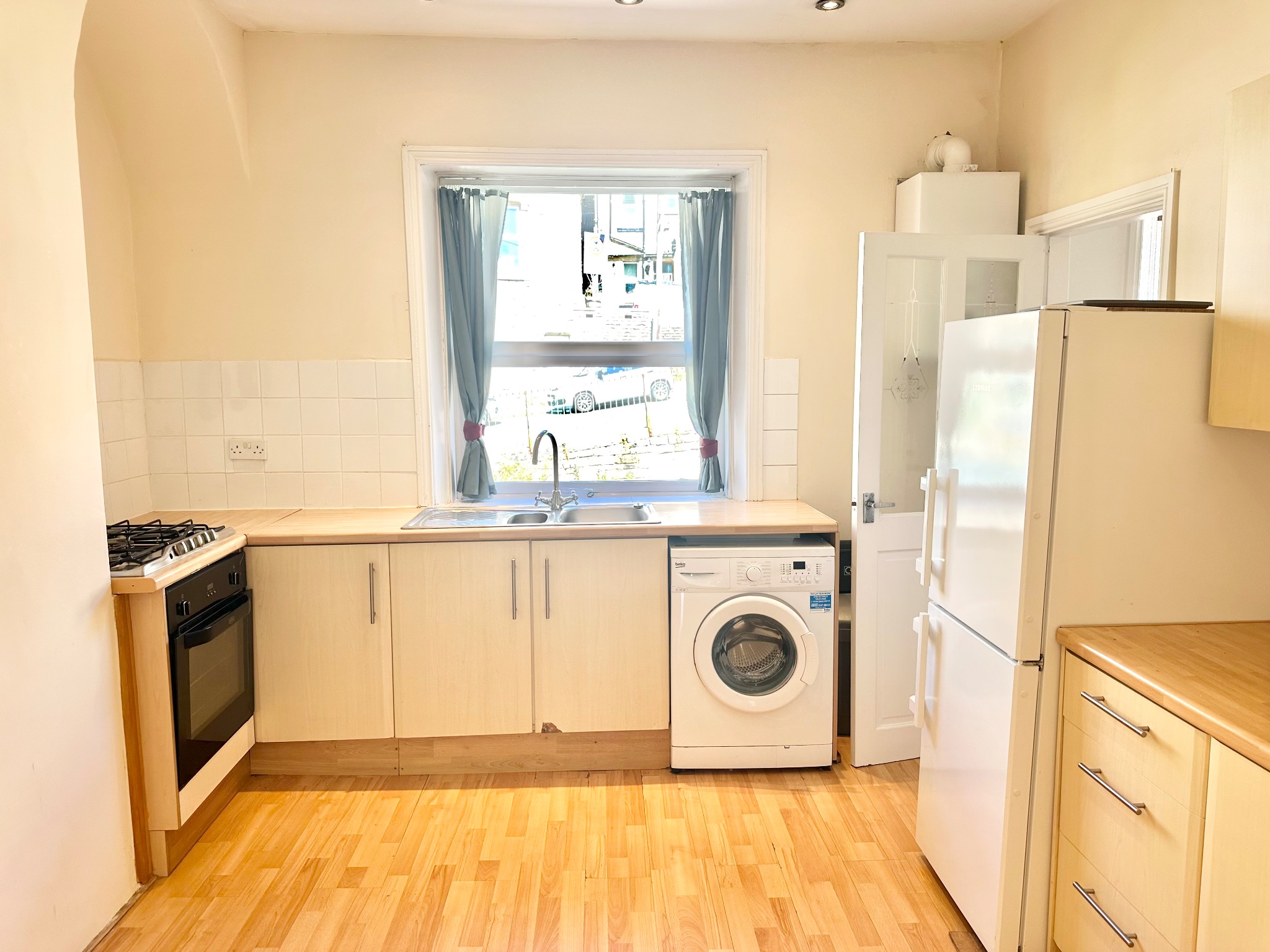 2 bedroom apartment flat/apartment To Let in Hebden Bridge - Photograph 9.