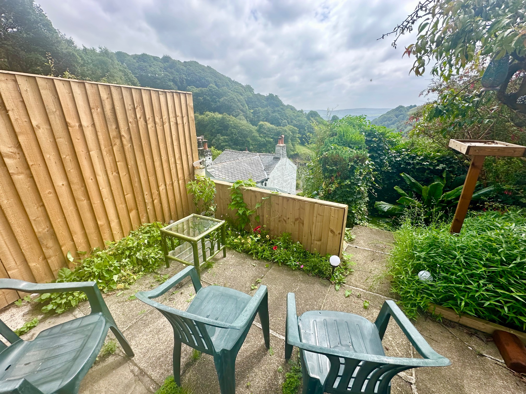 2 bedroom mid terraced house For Sale in Todmorden - Photograph 1.