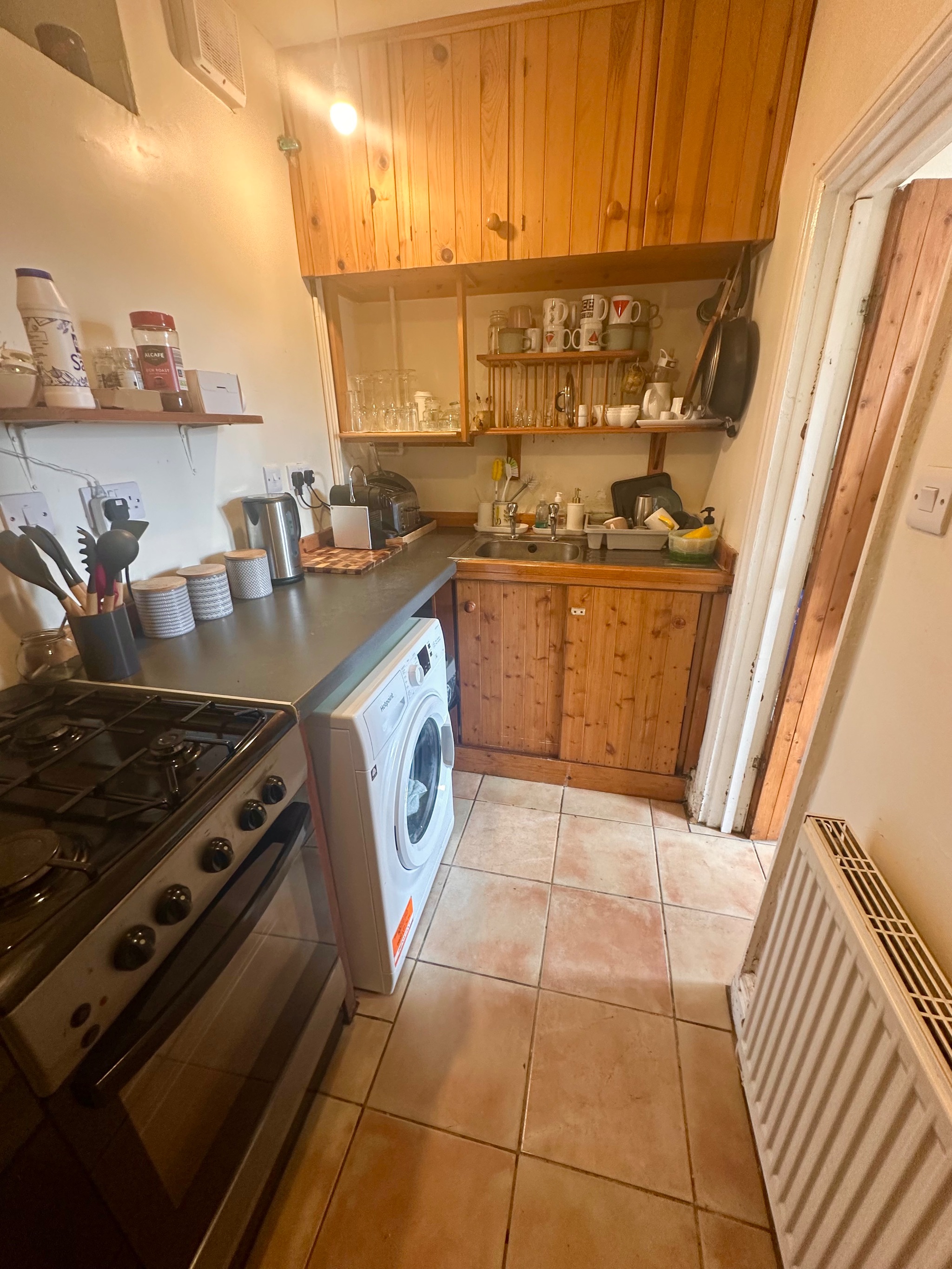 2 bedroom mid terraced house For Sale in Todmorden - Photograph 4.