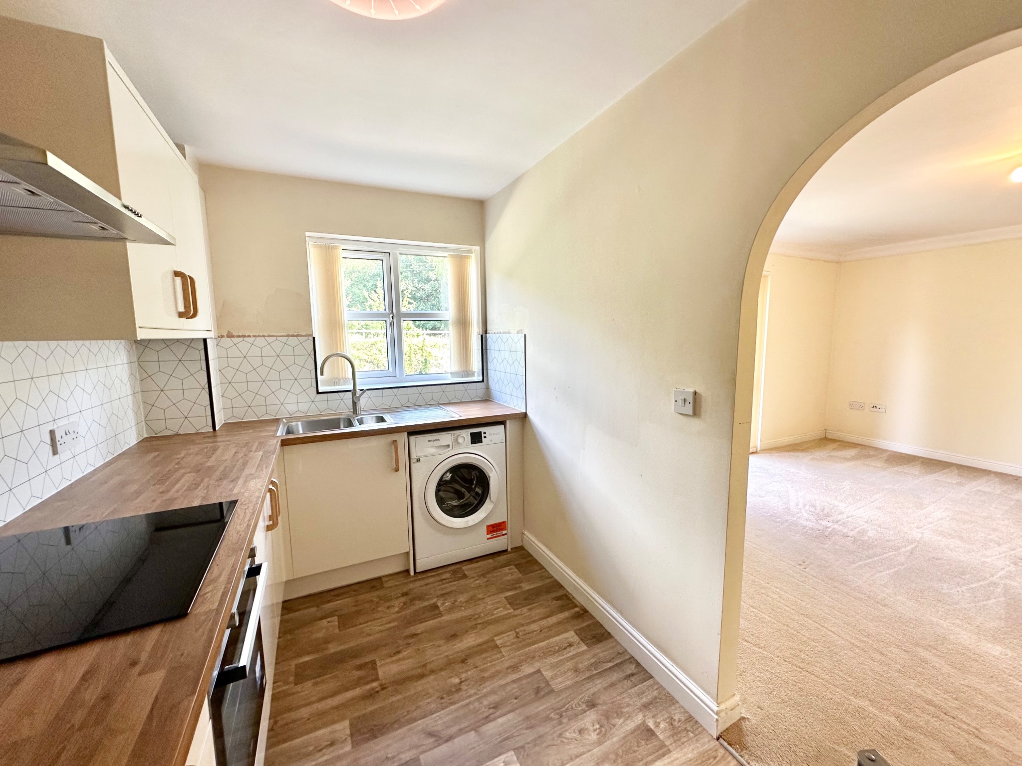 2 bedroom apartment flat/apartment To Let in Mytholmroyd - Photograph 5.