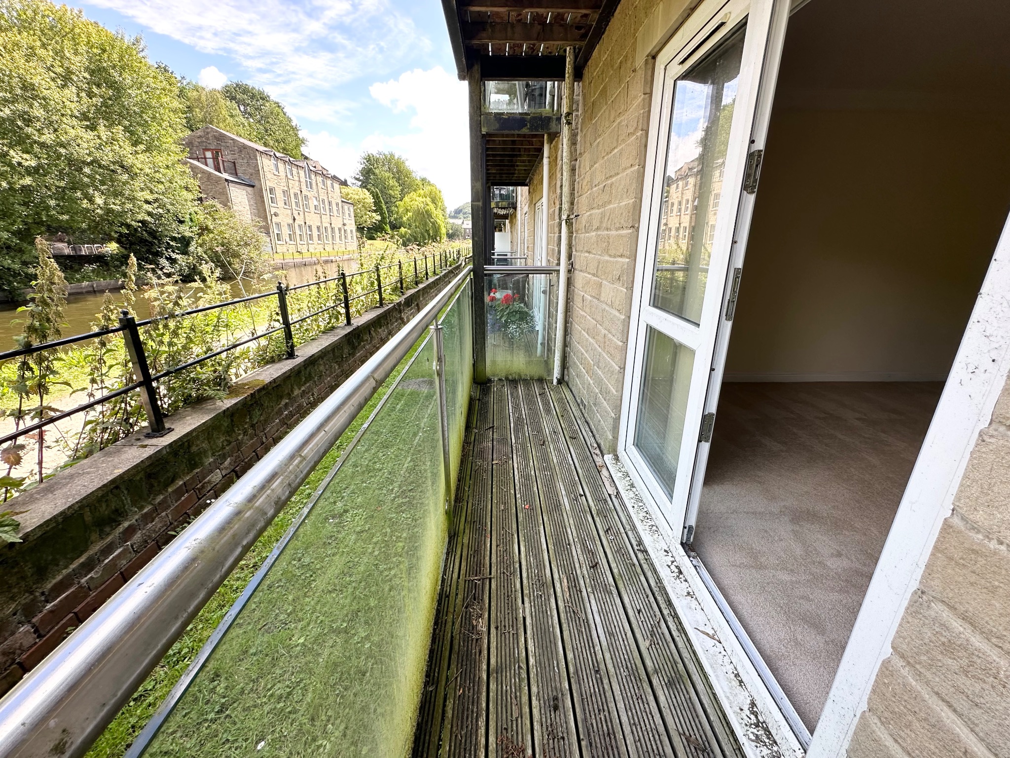 2 bedroom apartment flat/apartment To Let in Mytholmroyd - Photograph 9.
