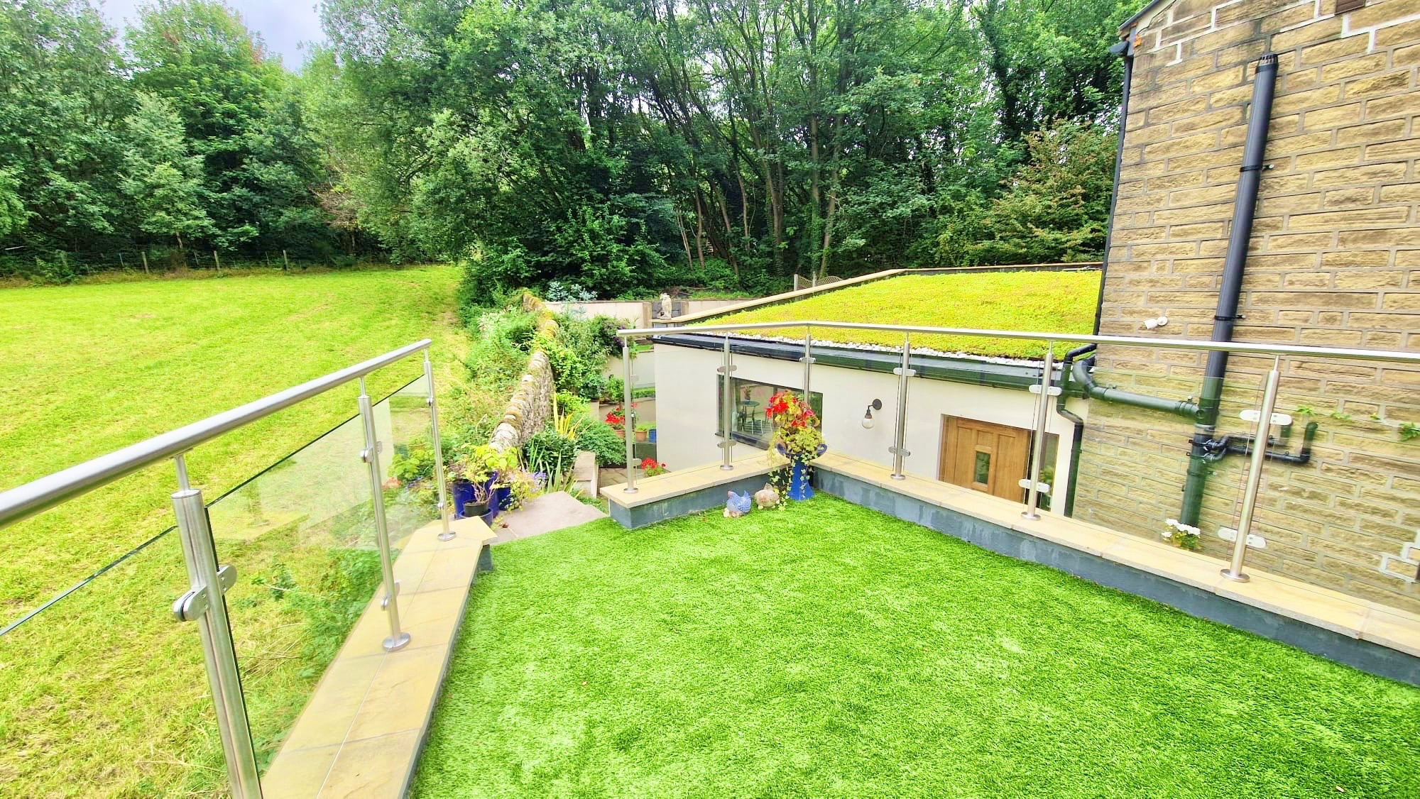4 bedroom detached house For Sale in Halifax - Photograph 57.