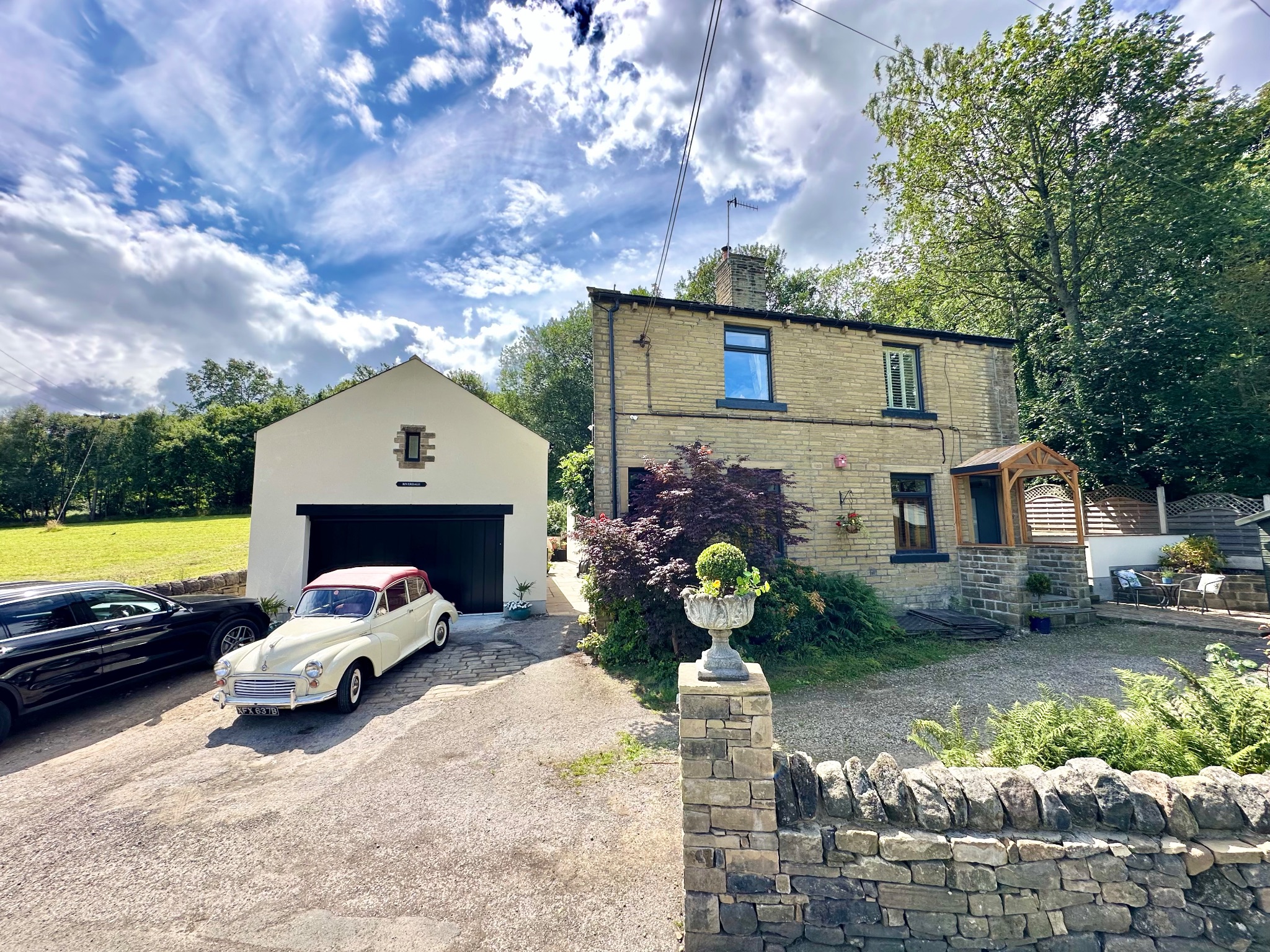 4 bedroom detached house For Sale in Halifax - Photograph 39.