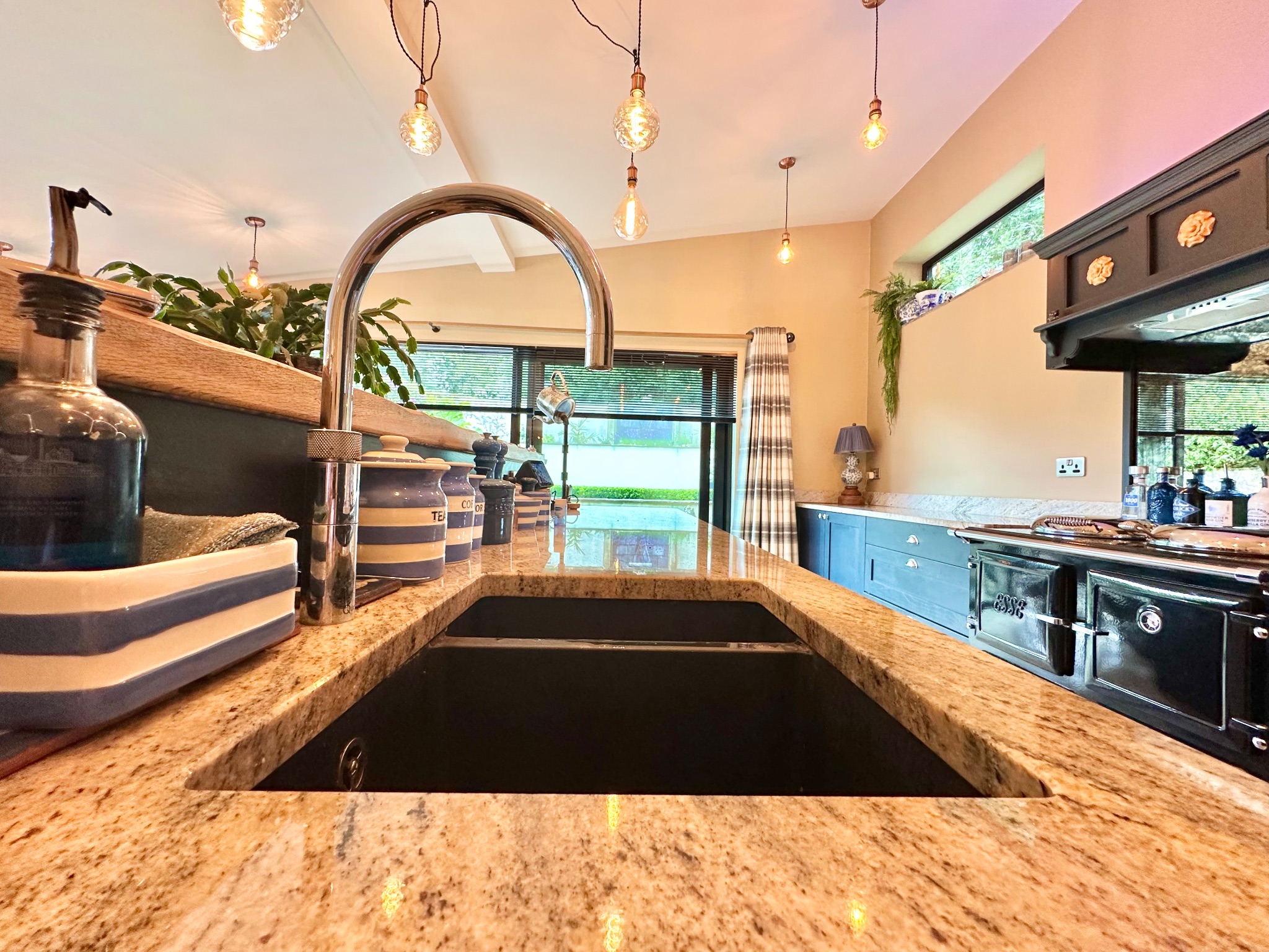 4 bedroom detached house For Sale in Halifax - Photograph 9.