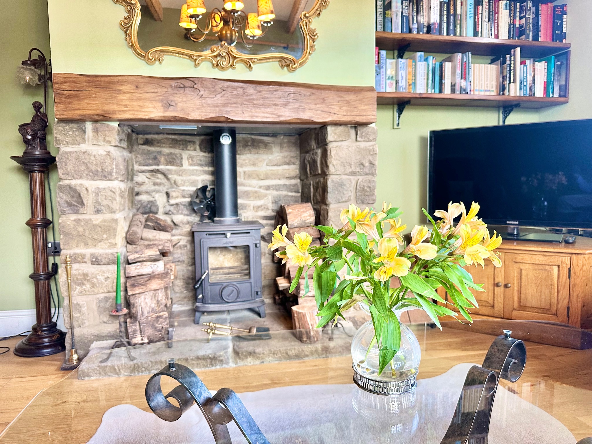 4 bedroom detached house For Sale in Halifax - Photograph 10.