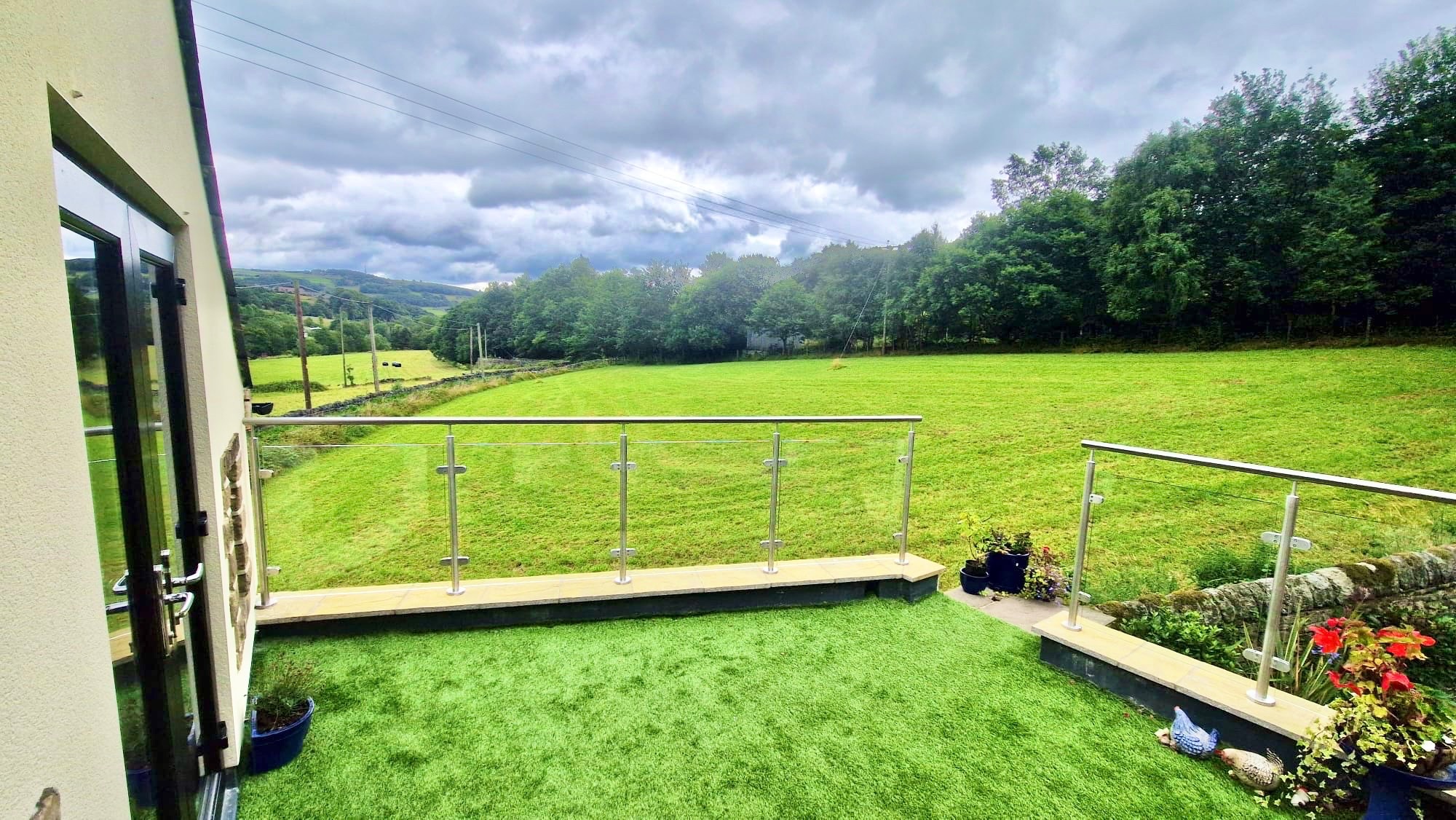 4 bedroom detached house For Sale in Halifax - Photograph 58.