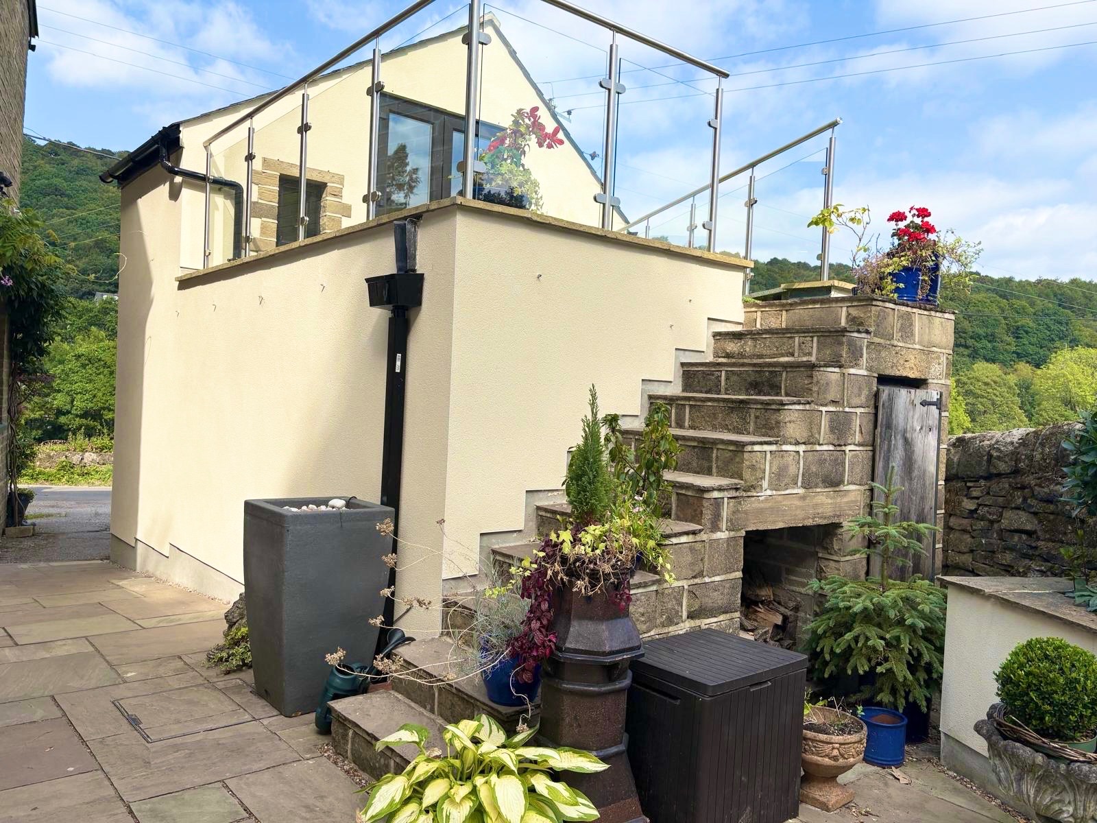 4 bedroom detached house For Sale in Halifax - Photograph 40.