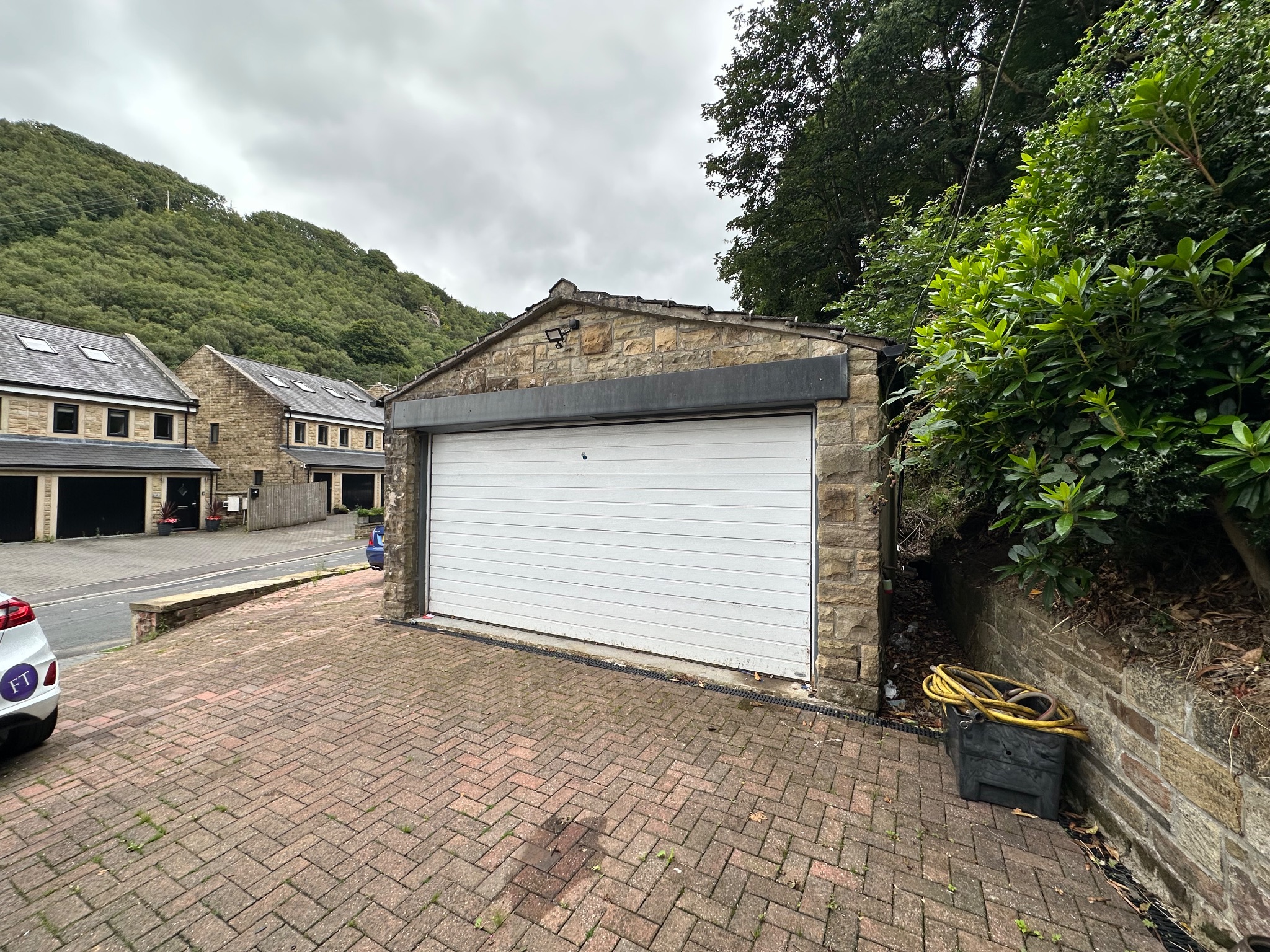 3 bedroom semi-detached house To Let in Hebden Bridge - Photograph 3.