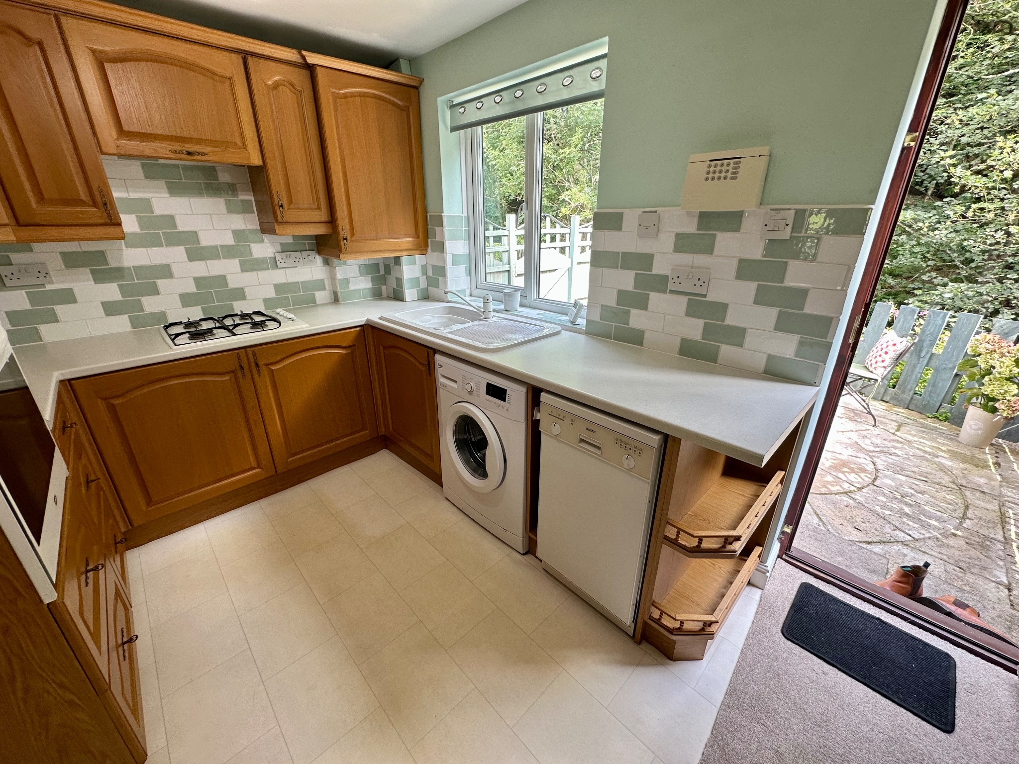 2 bedroom semi-detached house For Sale in Mytholmroyd - Photograph 3.