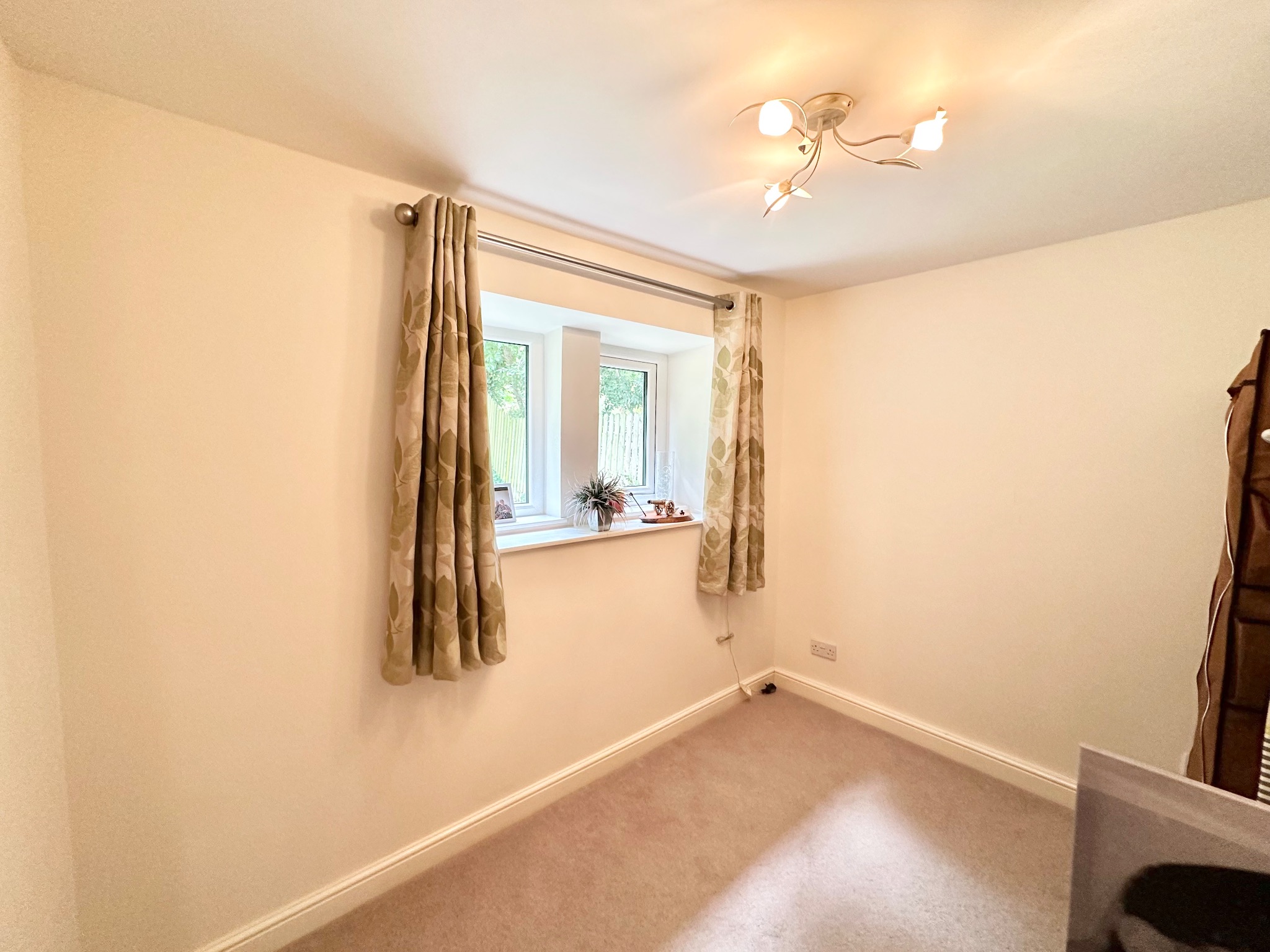2 bedroom end terraced house For Sale in Hebden Bridge - Photograph 19.