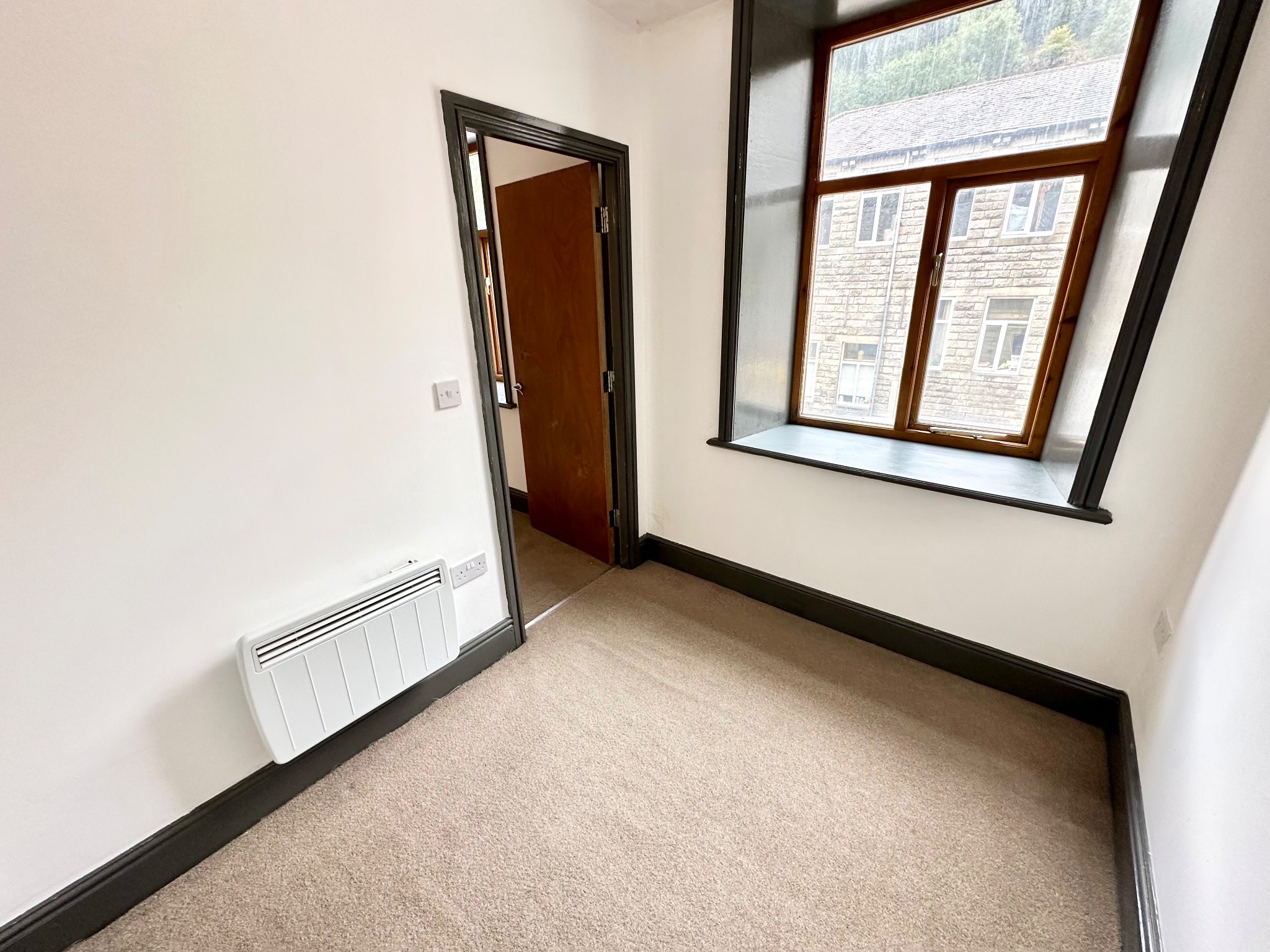2 bedroom apartment flat/apartment To Let in Hebden Bridge - Photograph 5.