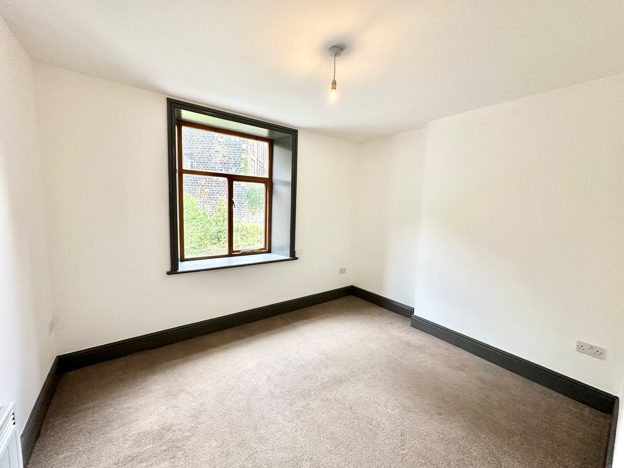 2 bedroom apartment flat/apartment To Let in Hebden Bridge - Photograph 6.