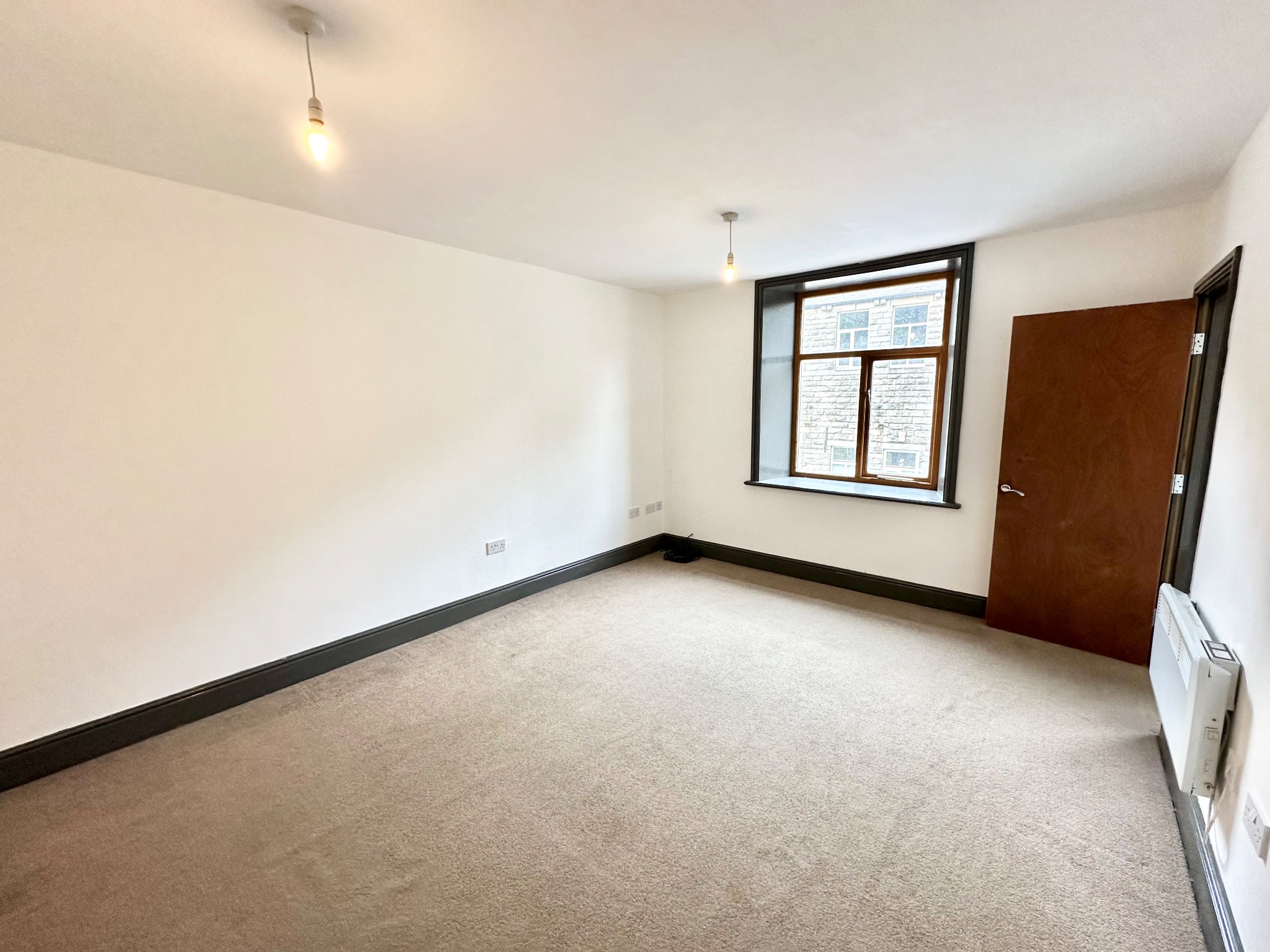 2 bedroom apartment flat/apartment To Let in Hebden Bridge - Photograph 2.