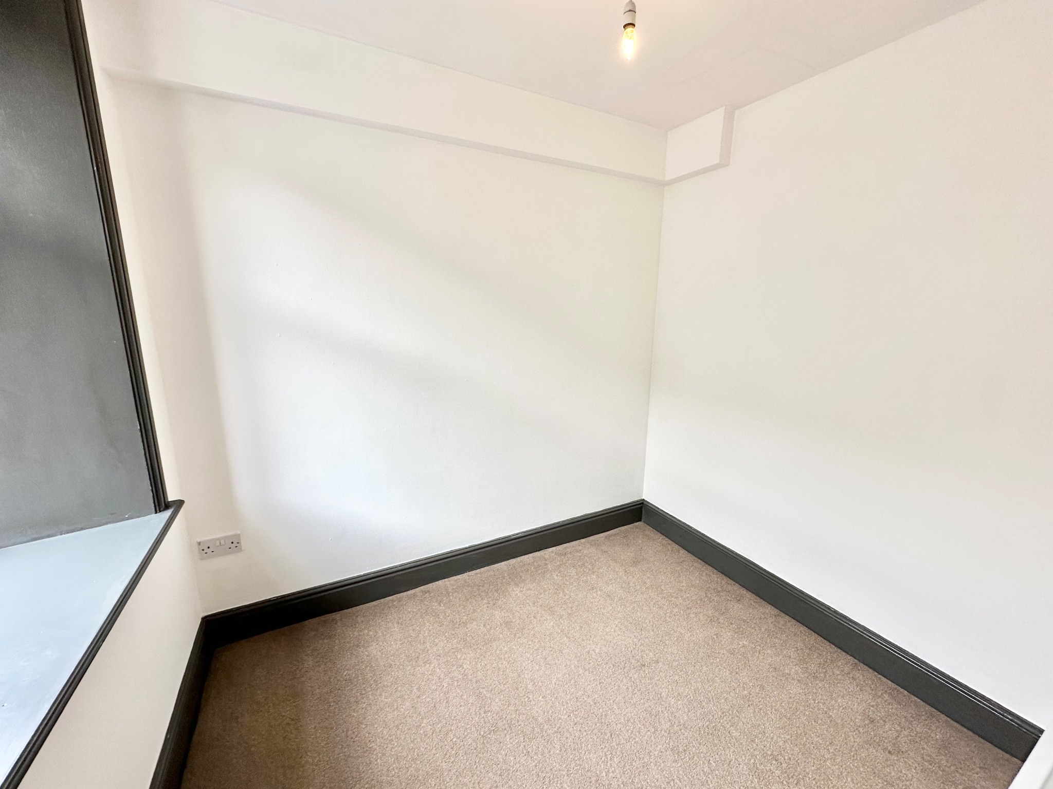 2 bedroom apartment flat/apartment To Let in Hebden Bridge - Photograph 8.