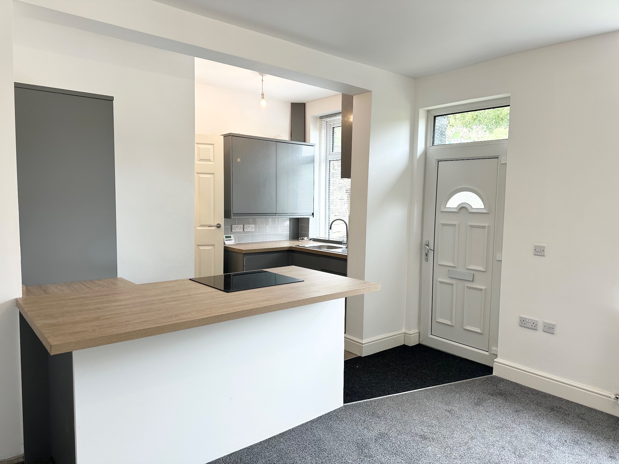 3 bedroom end terraced house For Sale in Midgley - Photograph 8.