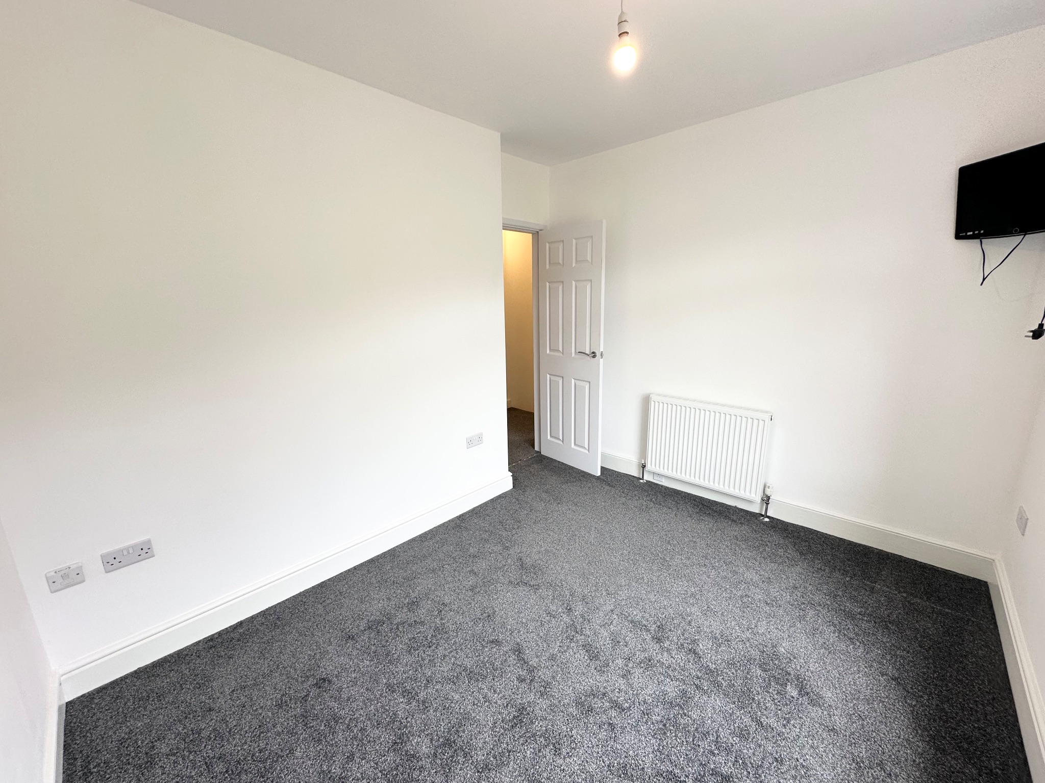 3 bedroom end terraced house For Sale in Midgley - Photograph 10.