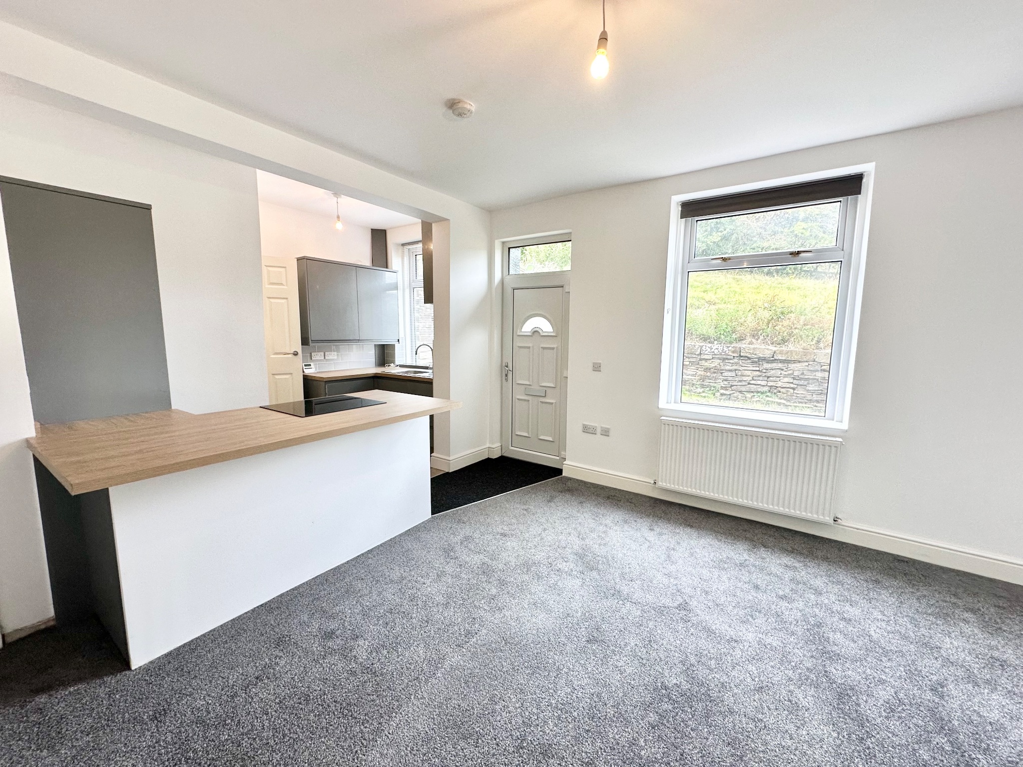 3 bedroom end terraced house For Sale in Midgley - Photograph 2.