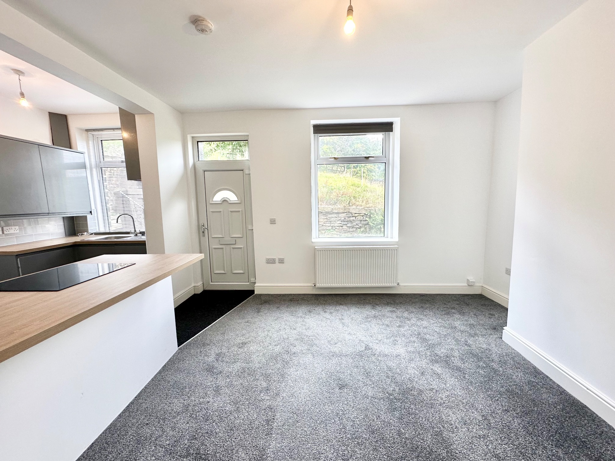3 bedroom end terraced house For Sale in Midgley - Photograph 7.