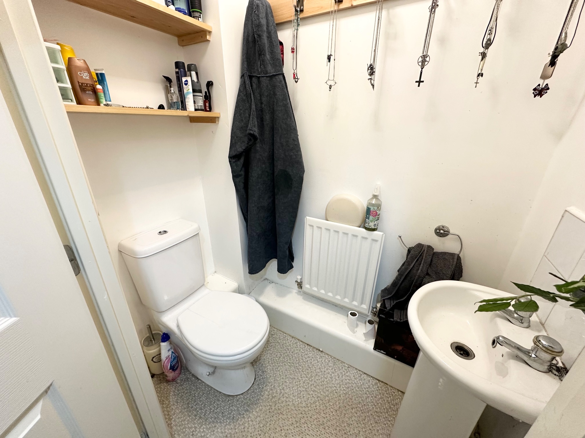 2 bedroom apartment flat/apartment For Sale in Mytholmroyd - Photograph 11.