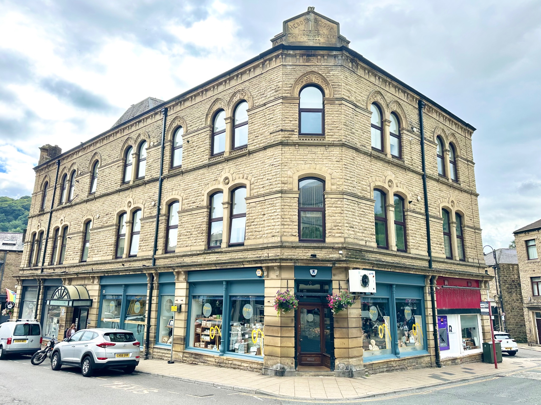 1 bedroom apartment flat/apartment To Let in Hebden Bridge - Photograph 1.