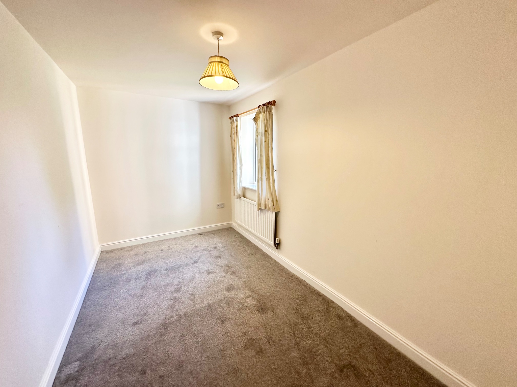 2 bedroom ground floor flat/apartment For Sale in Hebden Bridge - Photograph 9.