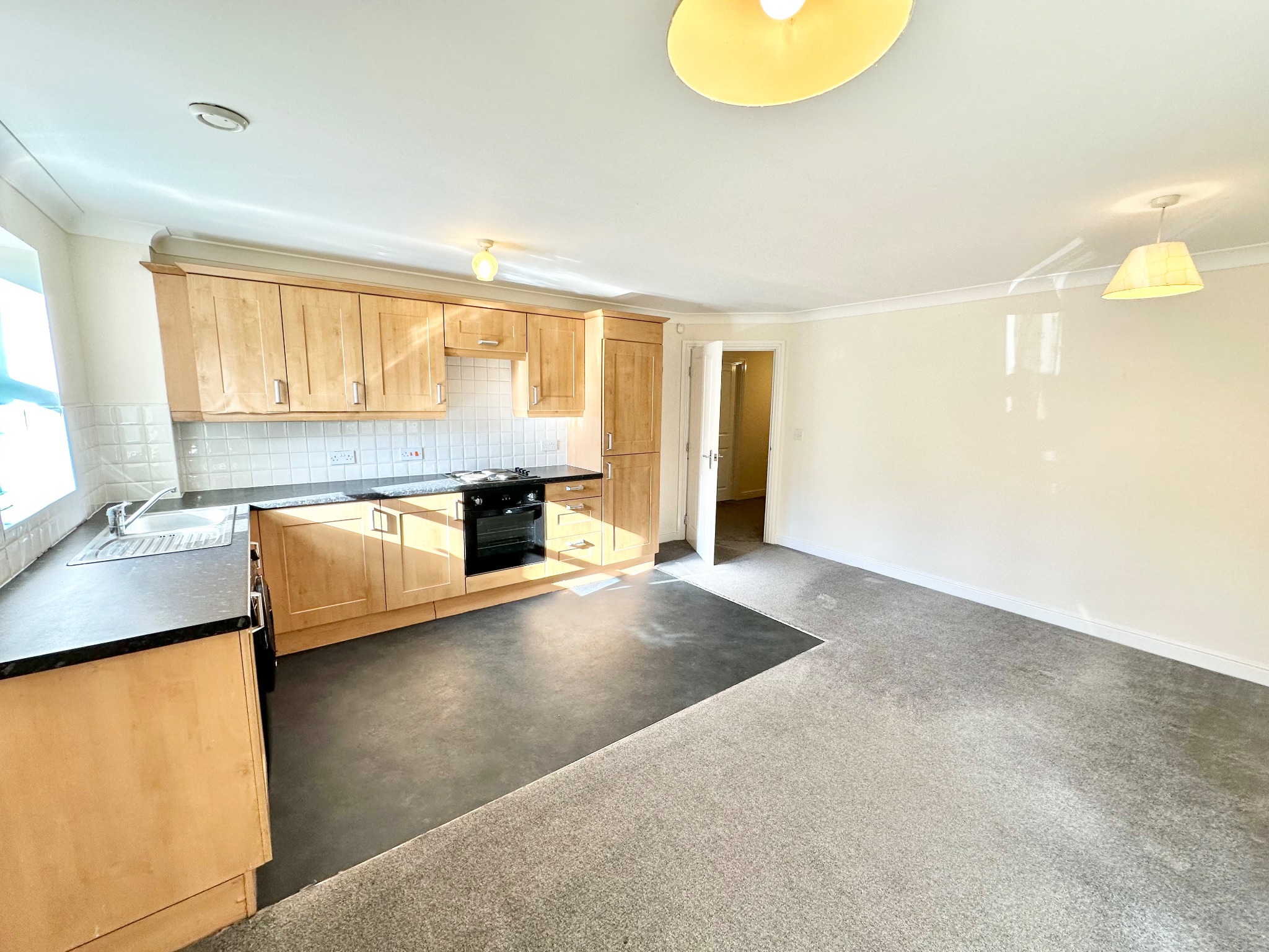 2 bedroom ground floor flat/apartment For Sale in Hebden Bridge - Photograph 6.