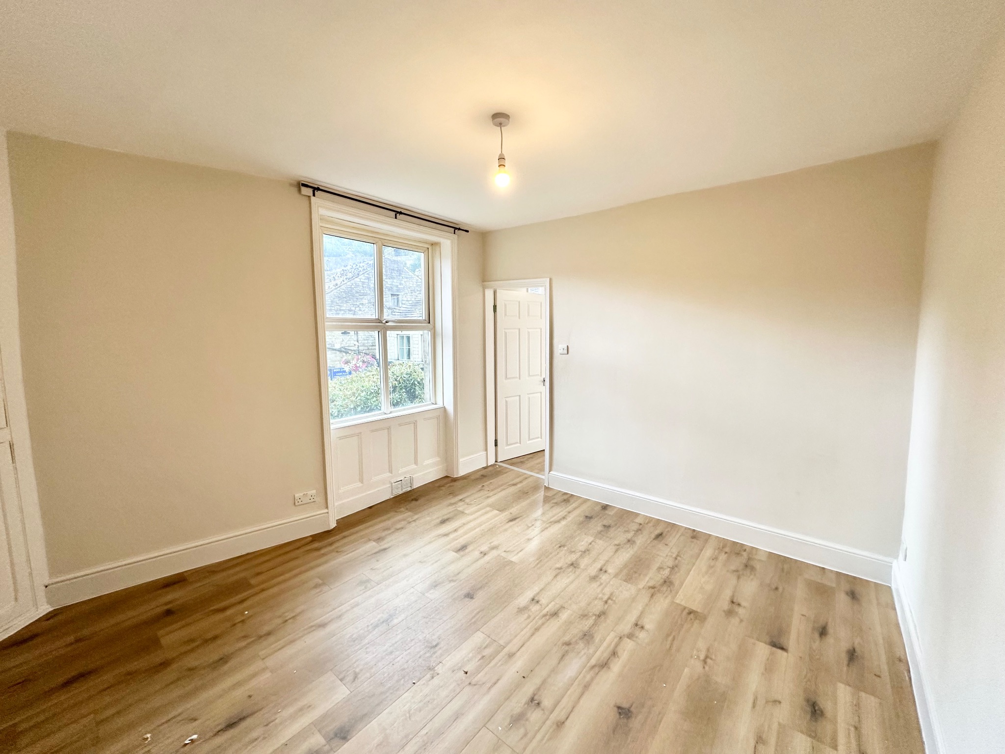 2 bedroom apartment flat/apartment To Let in Hebden Bridge - Photograph 5.