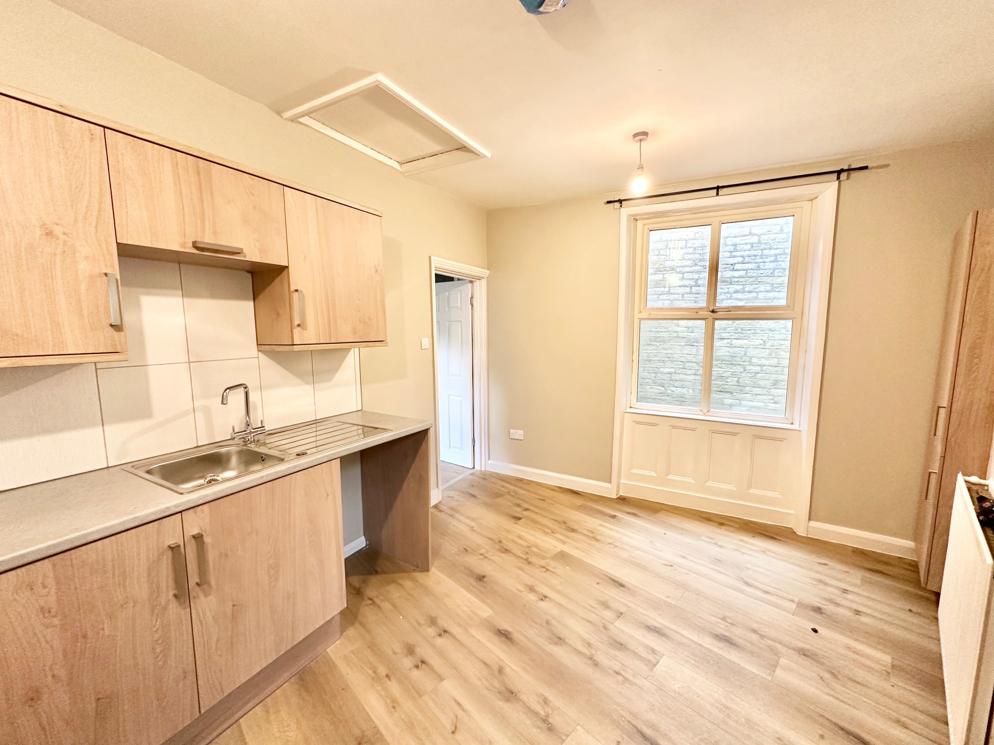 2 bedroom apartment flat/apartment To Let in Hebden Bridge - Photograph 4.