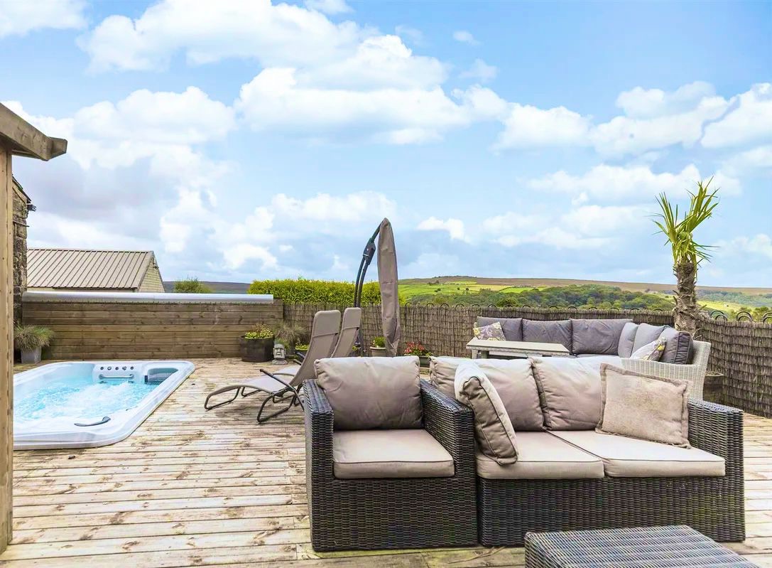 6 bedroom link detached house For Sale in Cragg Vale - Photograph 20.
