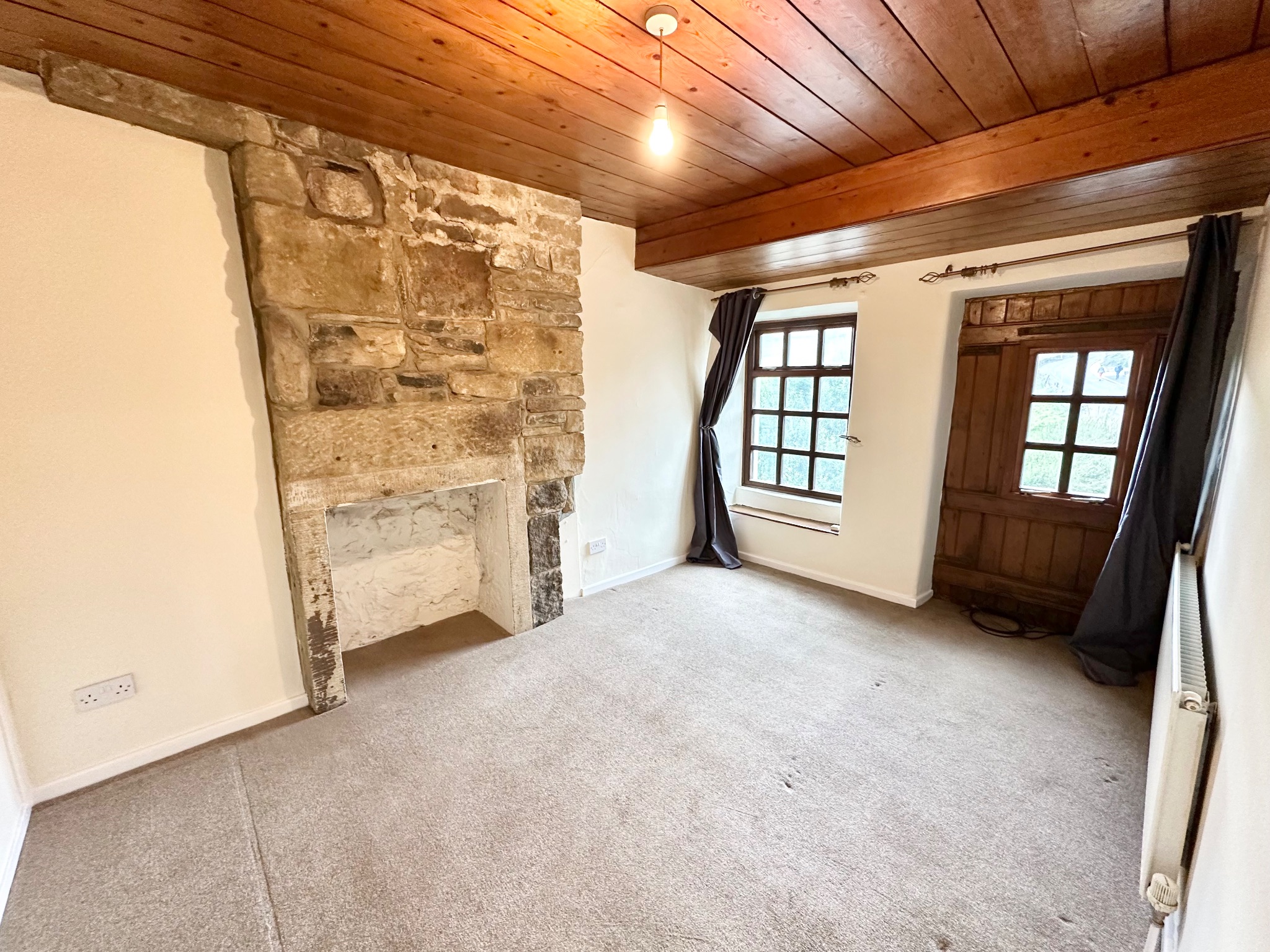 2 bedroom cottage house To Let in Hebden Bridge - Photograph 10.