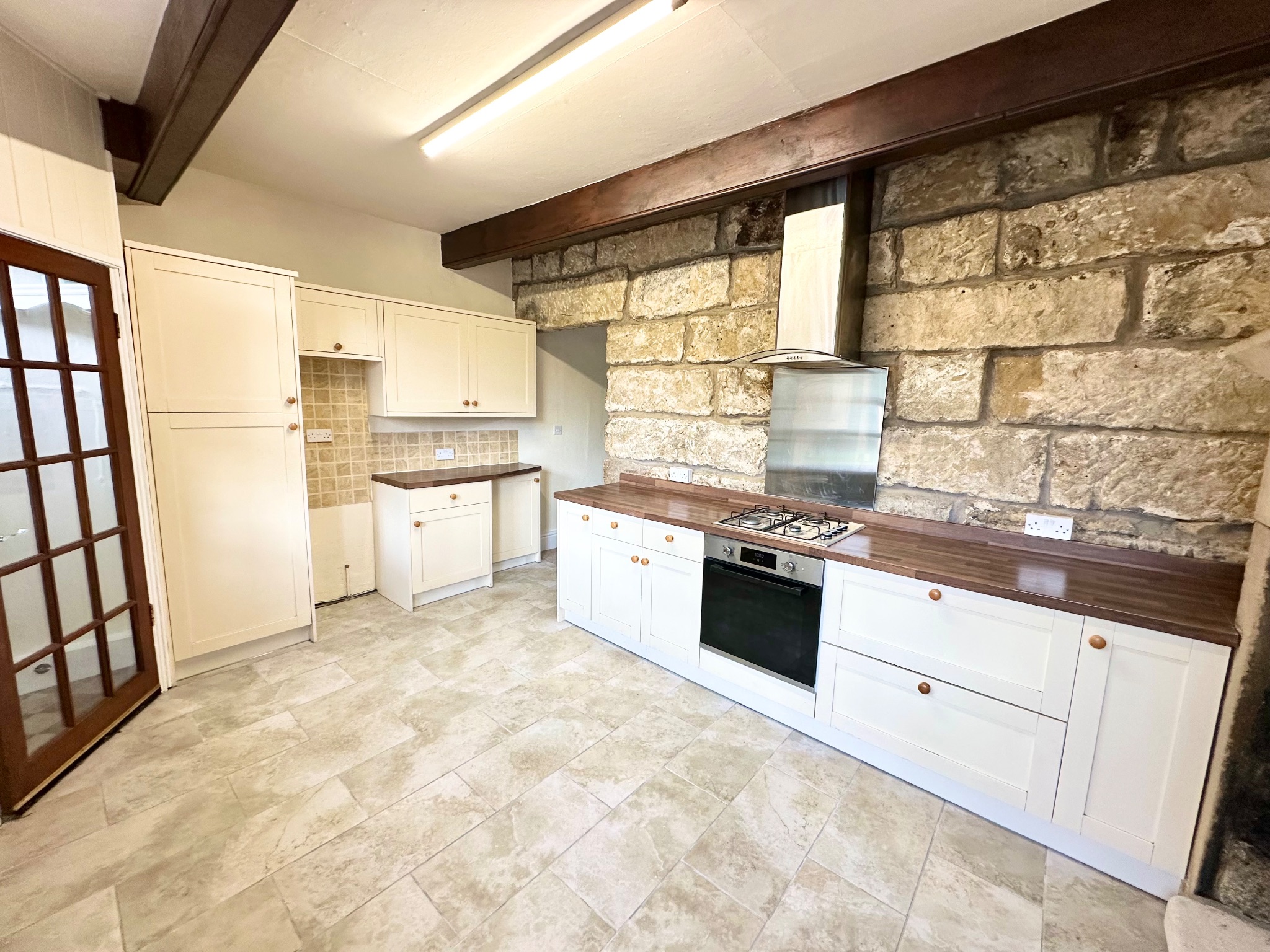 2 bedroom cottage house To Let in Hebden Bridge - Photograph 8.