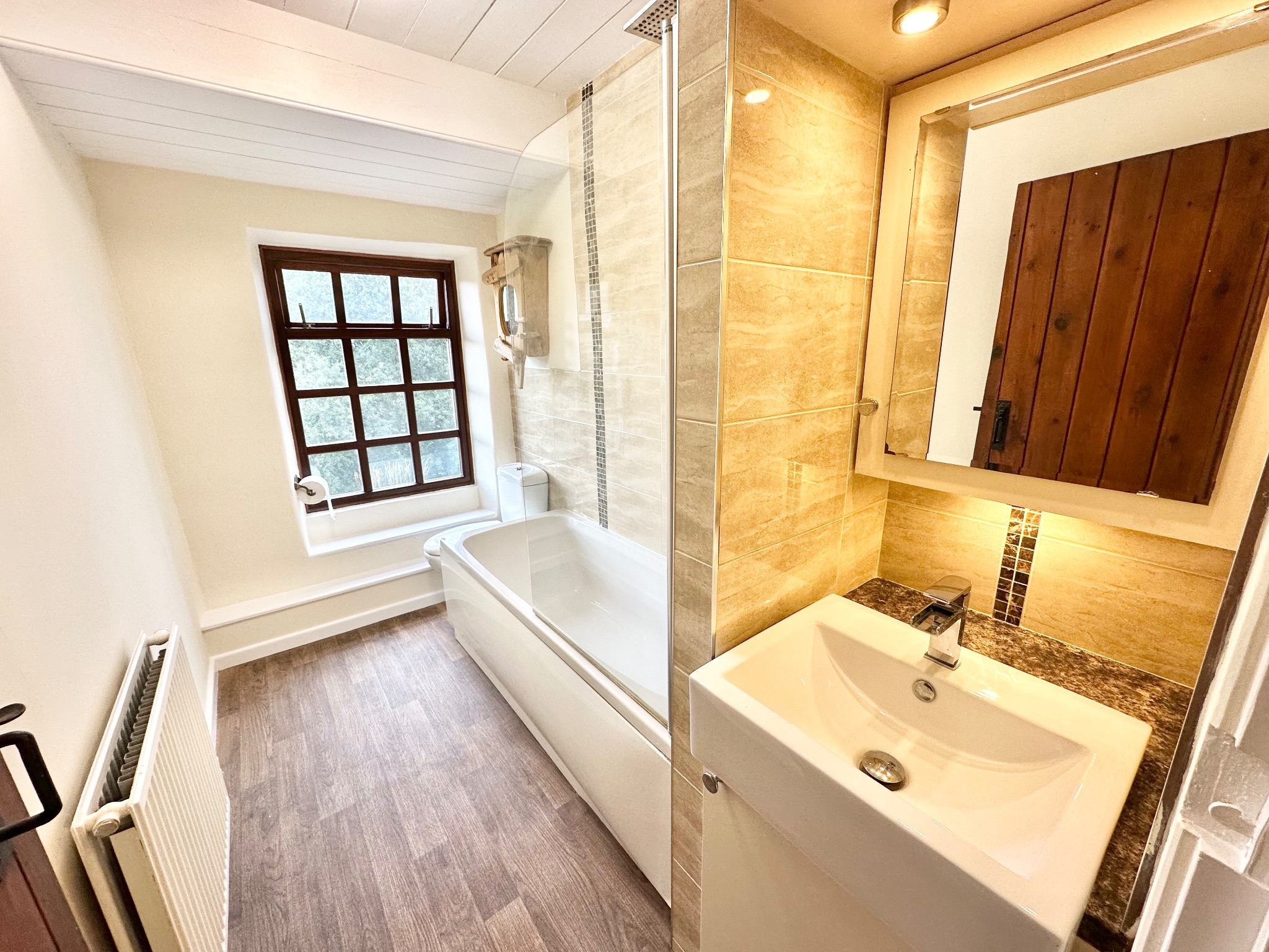 2 bedroom cottage house To Let in Hebden Bridge - Photograph 11.