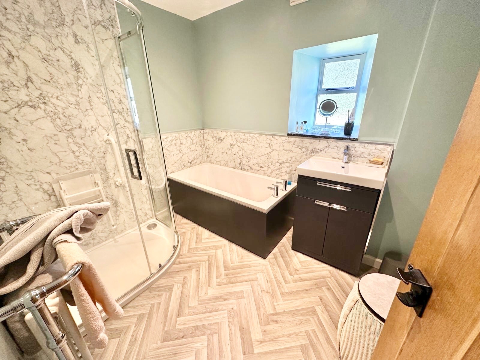 3 bedroom detached house For Sale in Todmorden - Photograph 21.