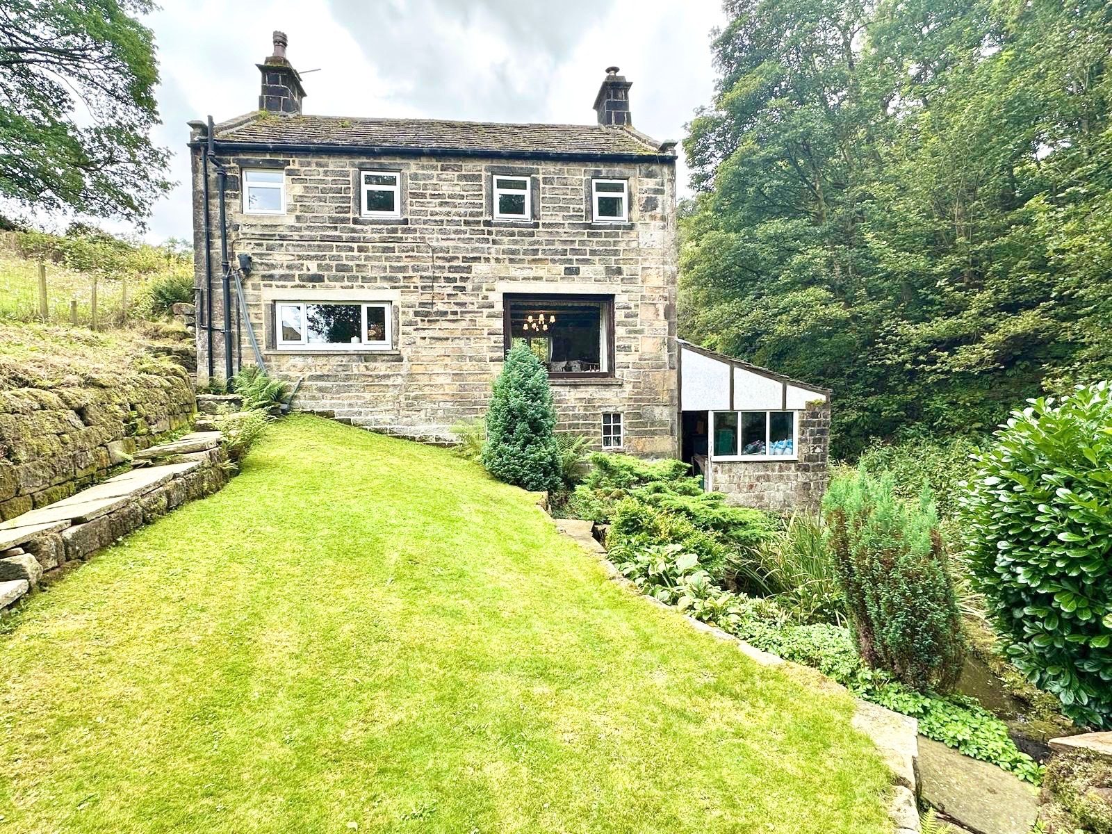 3 bedroom detached house For Sale in Todmorden - Photograph 41.
