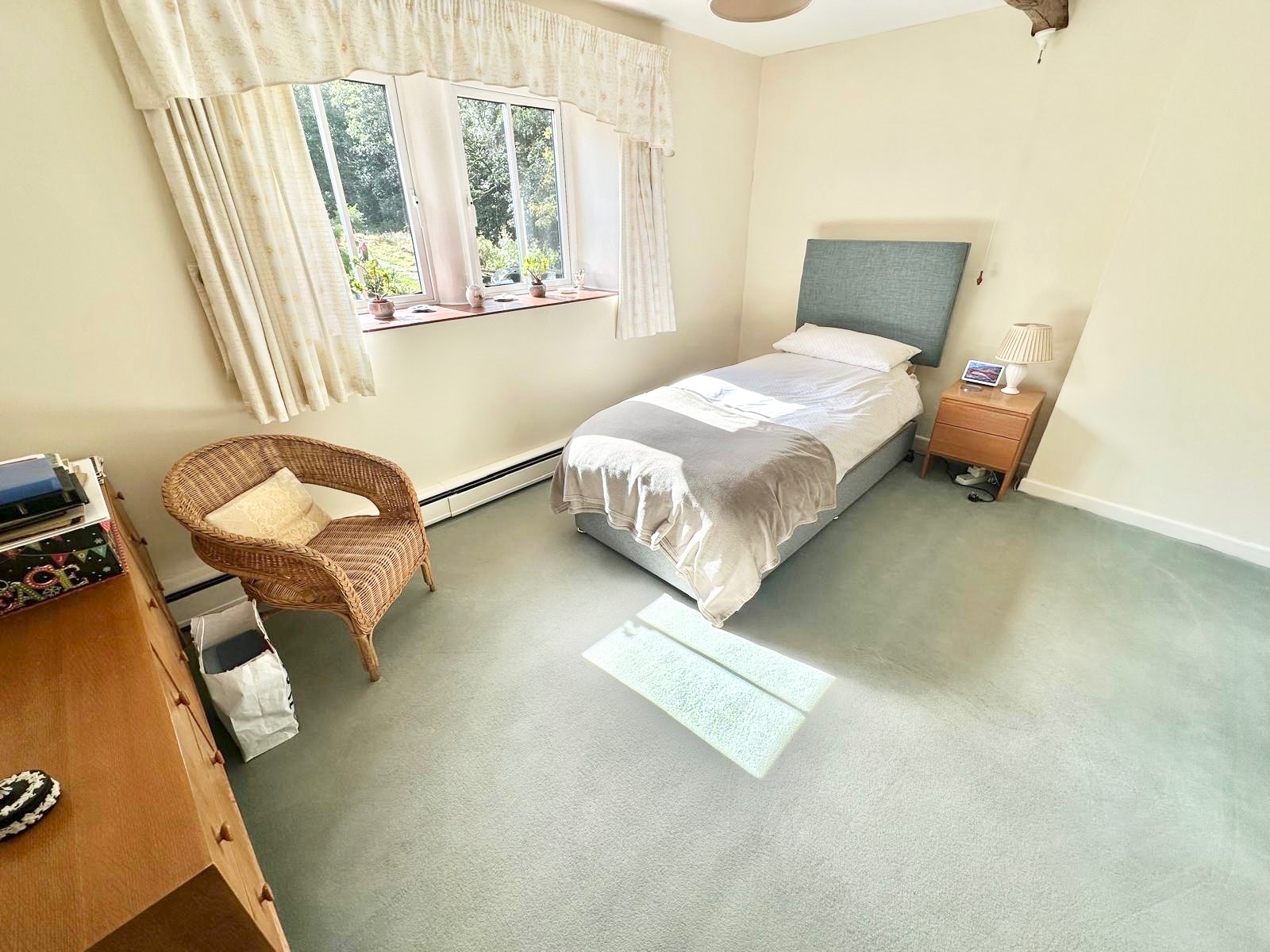 3 bedroom detached house For Sale in Todmorden - Photograph 22.