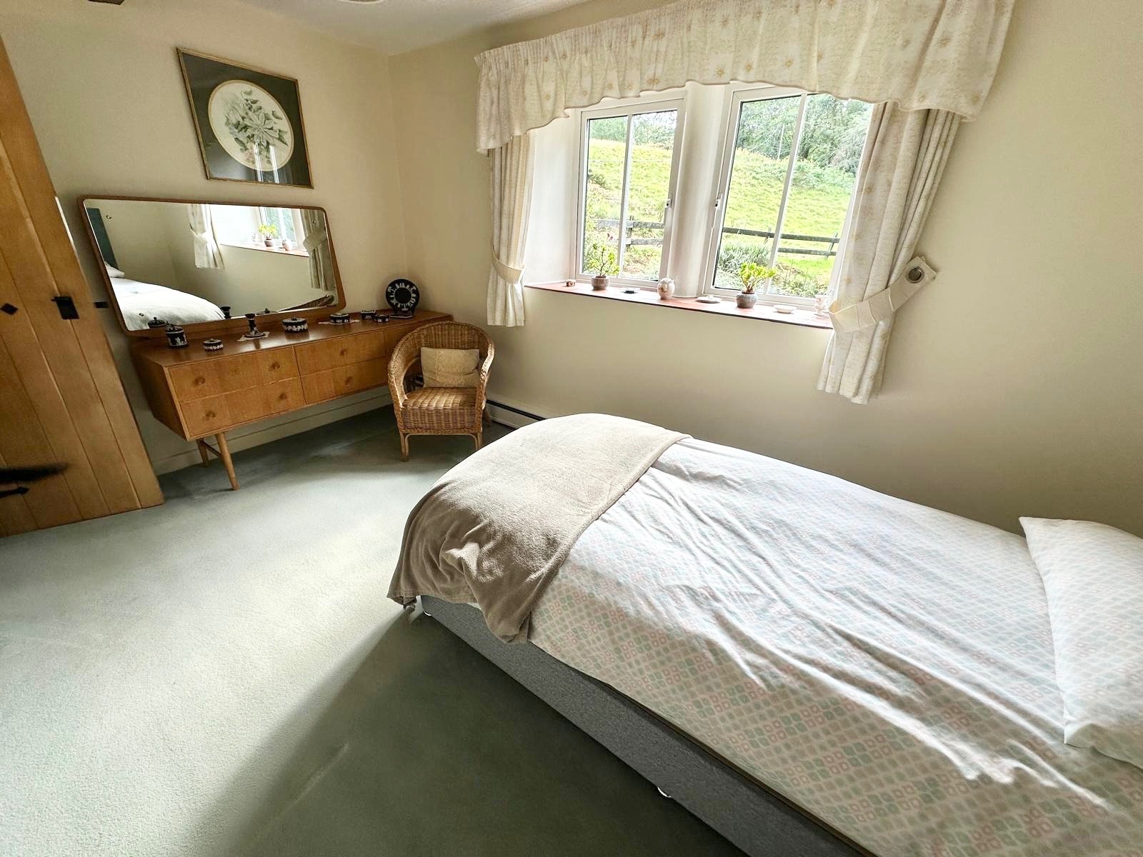 3 bedroom detached house For Sale in Todmorden - Photograph 30.