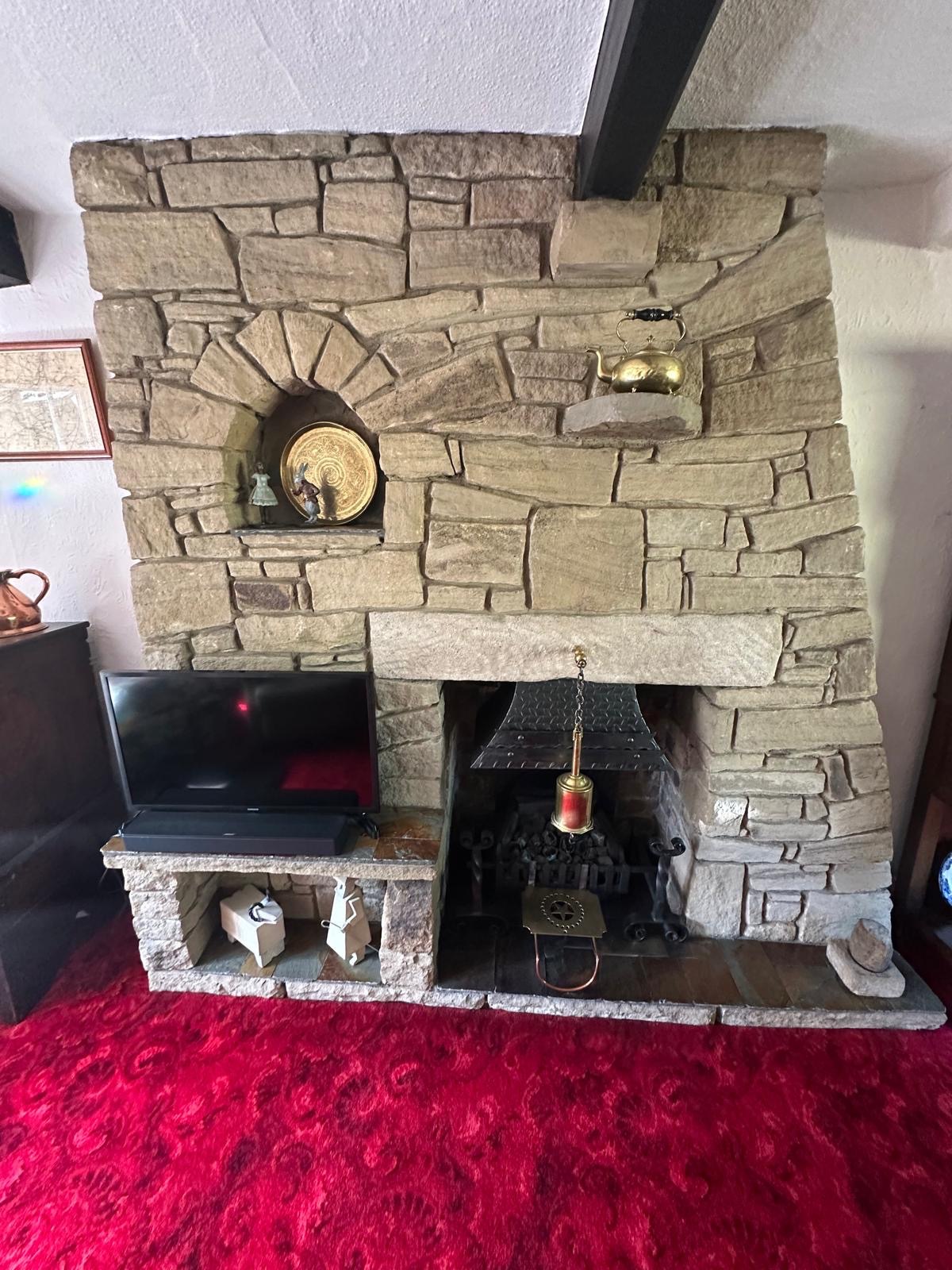 3 bedroom detached house For Sale in Todmorden - Photograph 16.