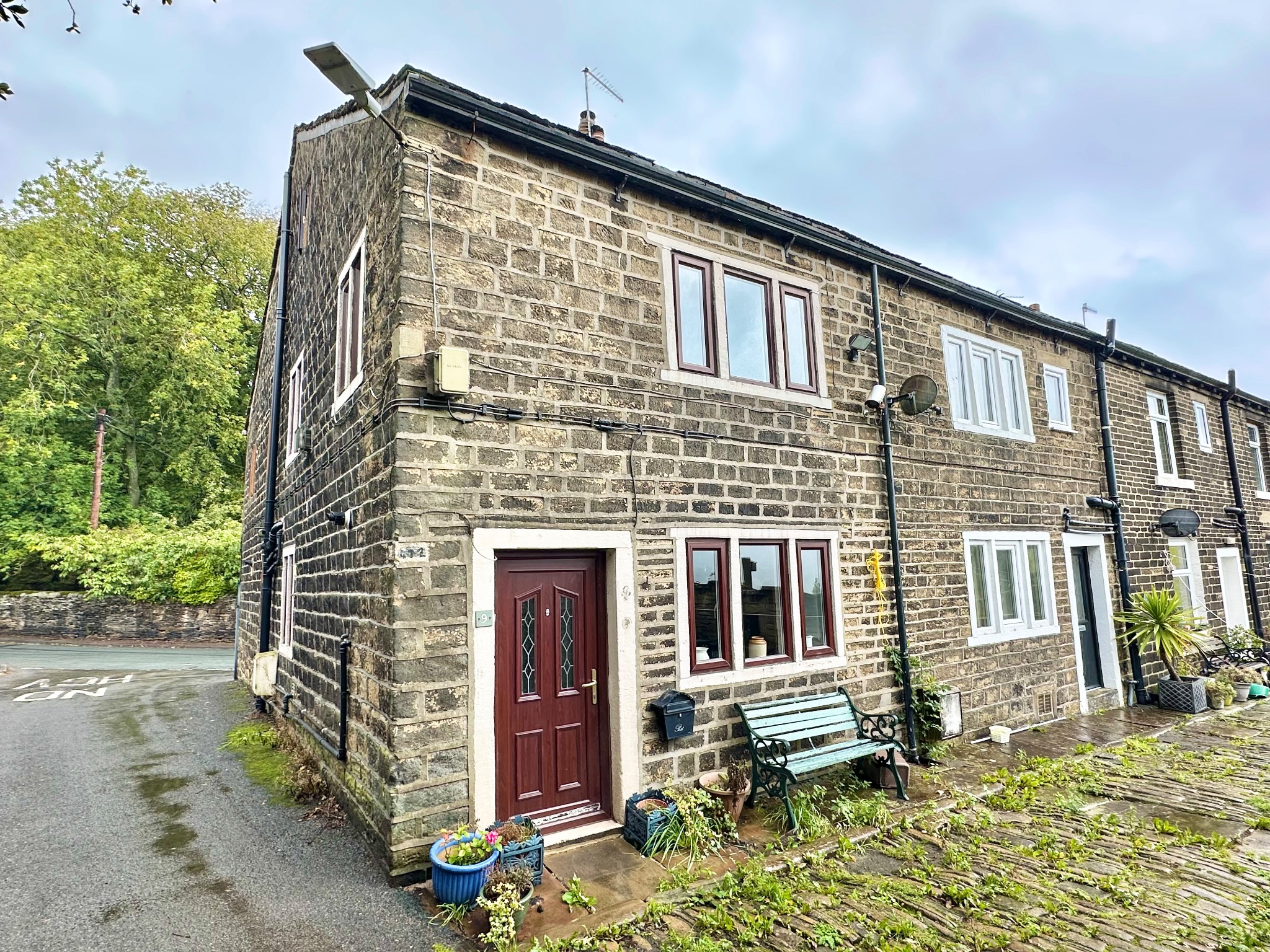 2 bedroom end terraced house For Sale in Midgley - Photograph 1.