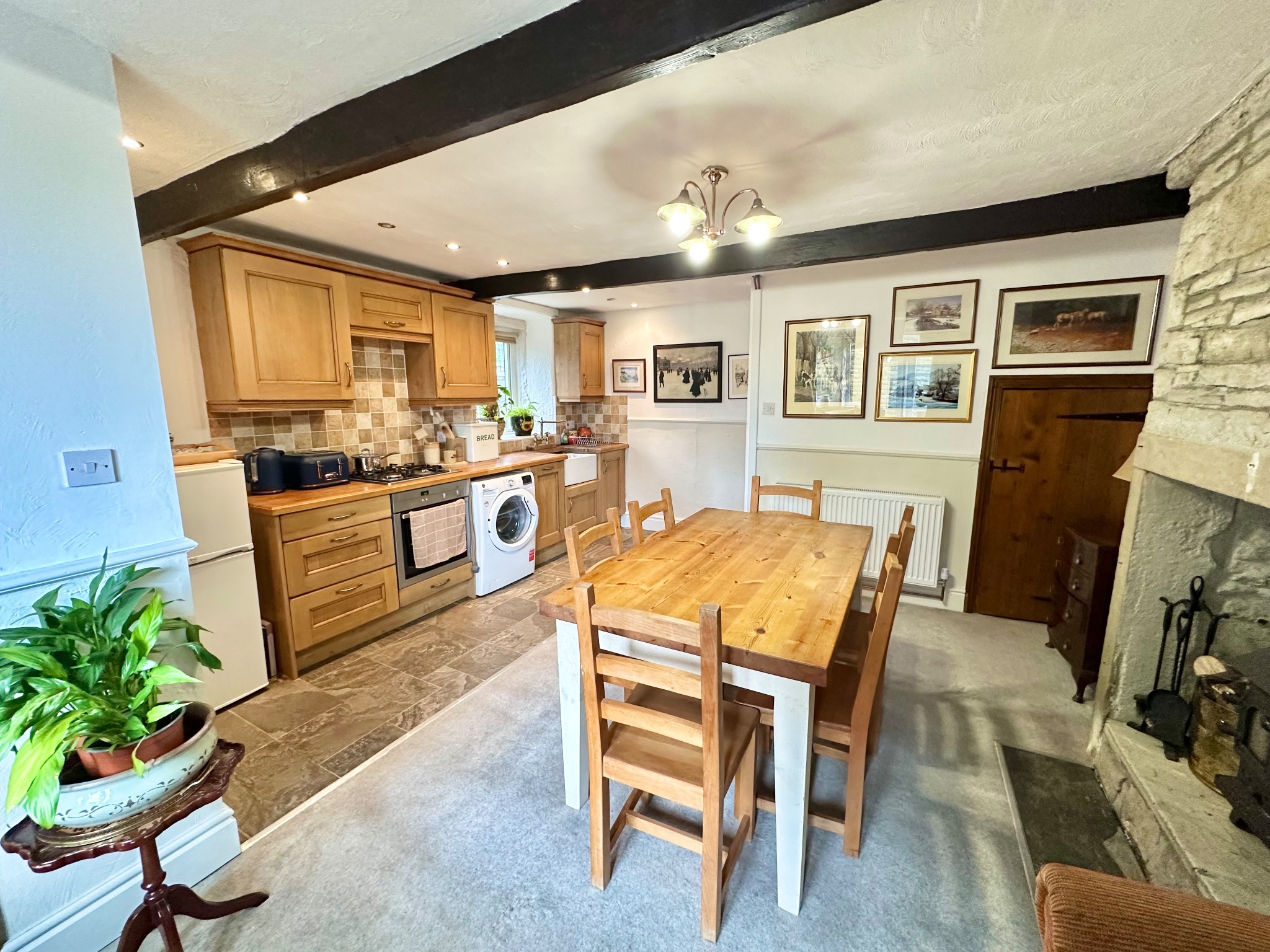 2 bedroom end terraced house For Sale in Midgley - Photograph 5.