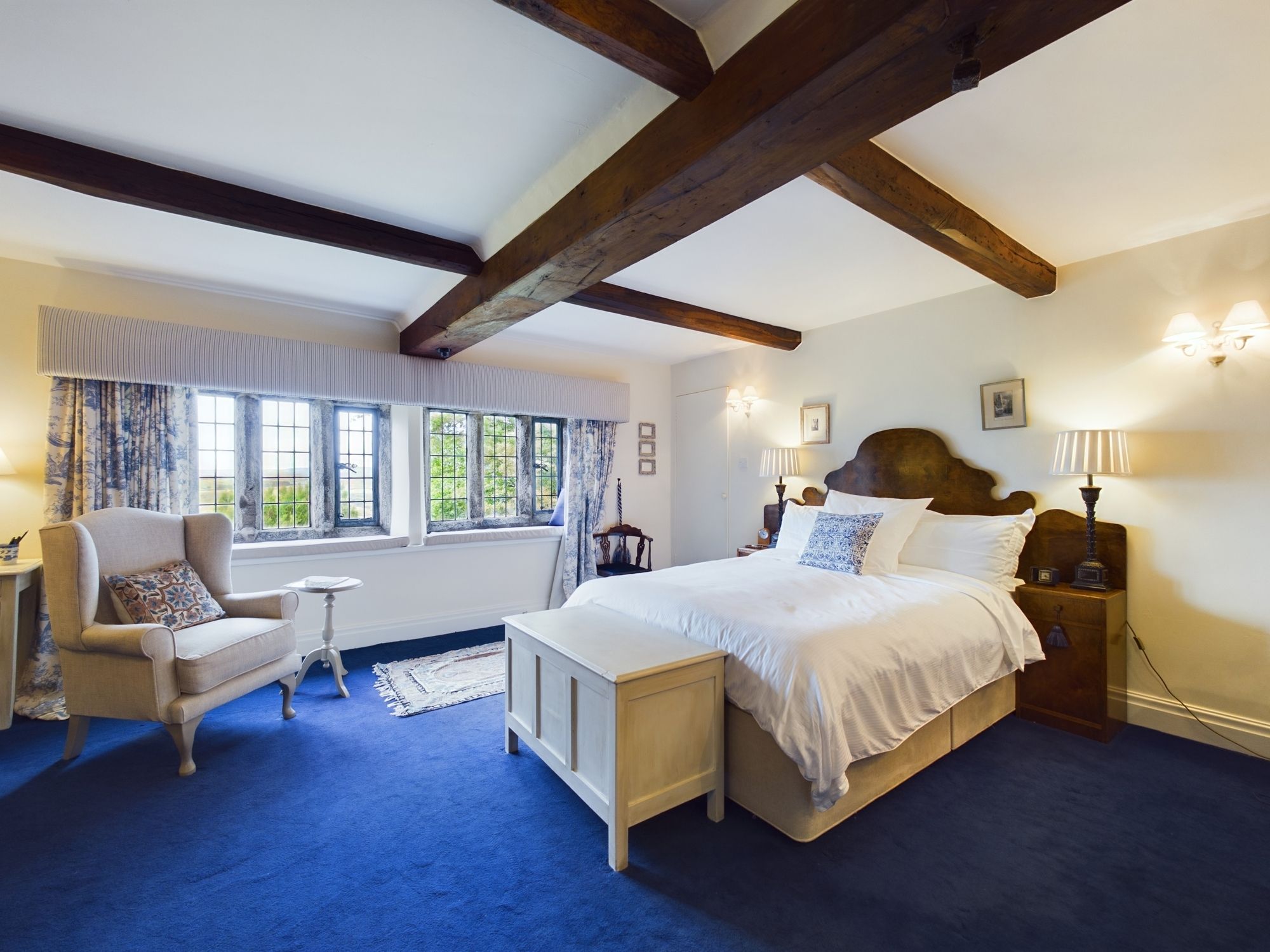 7 bedroom detached house For Sale in Todmorden - Photograph 20.