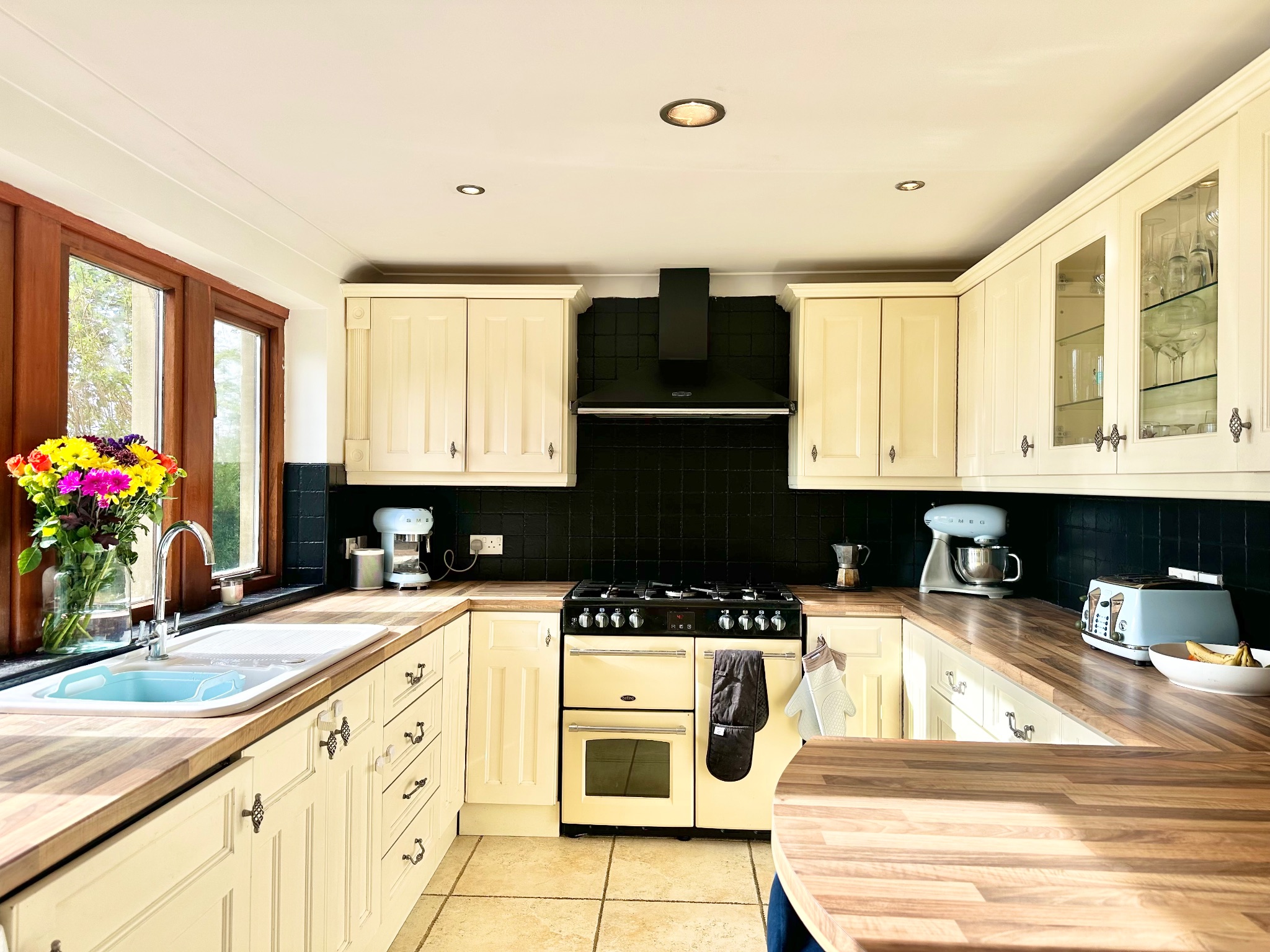 5 bedroom detached house For Sale in Hebden Bridge - Photograph 12.