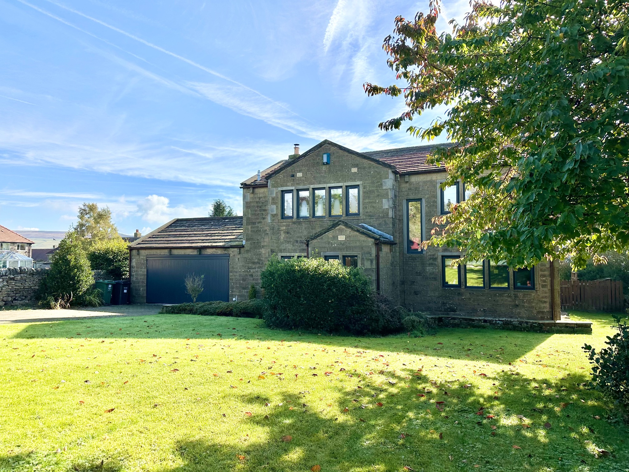 5 bedroom detached house For Sale in Hebden Bridge - Property photograph.