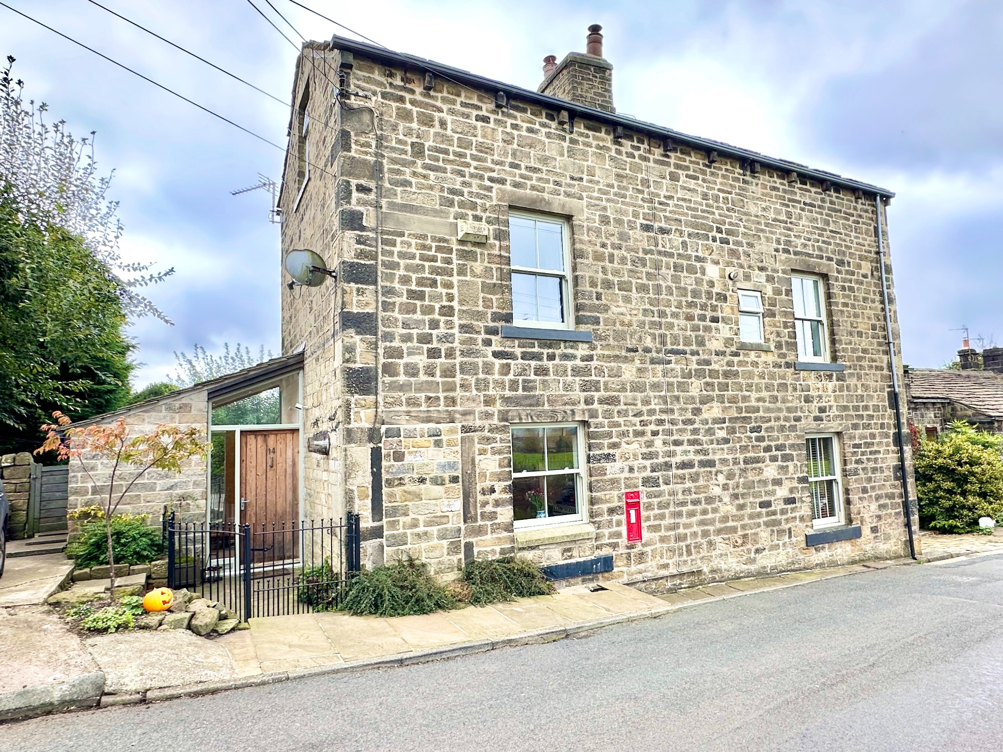 4 bedroom detached house For Sale in Hebden Bridge - Photograph 24.