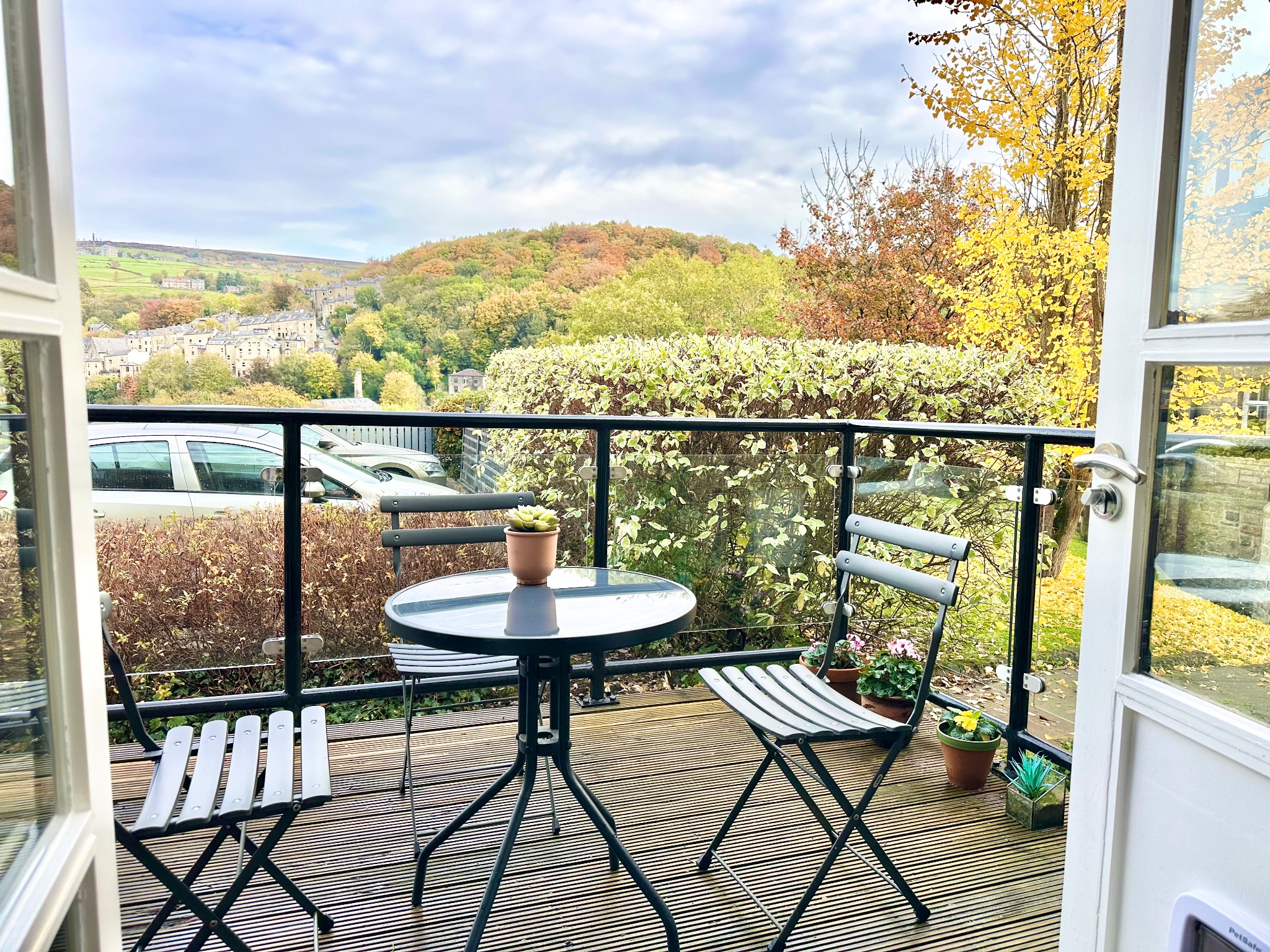 2 bedroom apartment flat/apartment For Sale in Hebden Bridge - Photograph 2.
